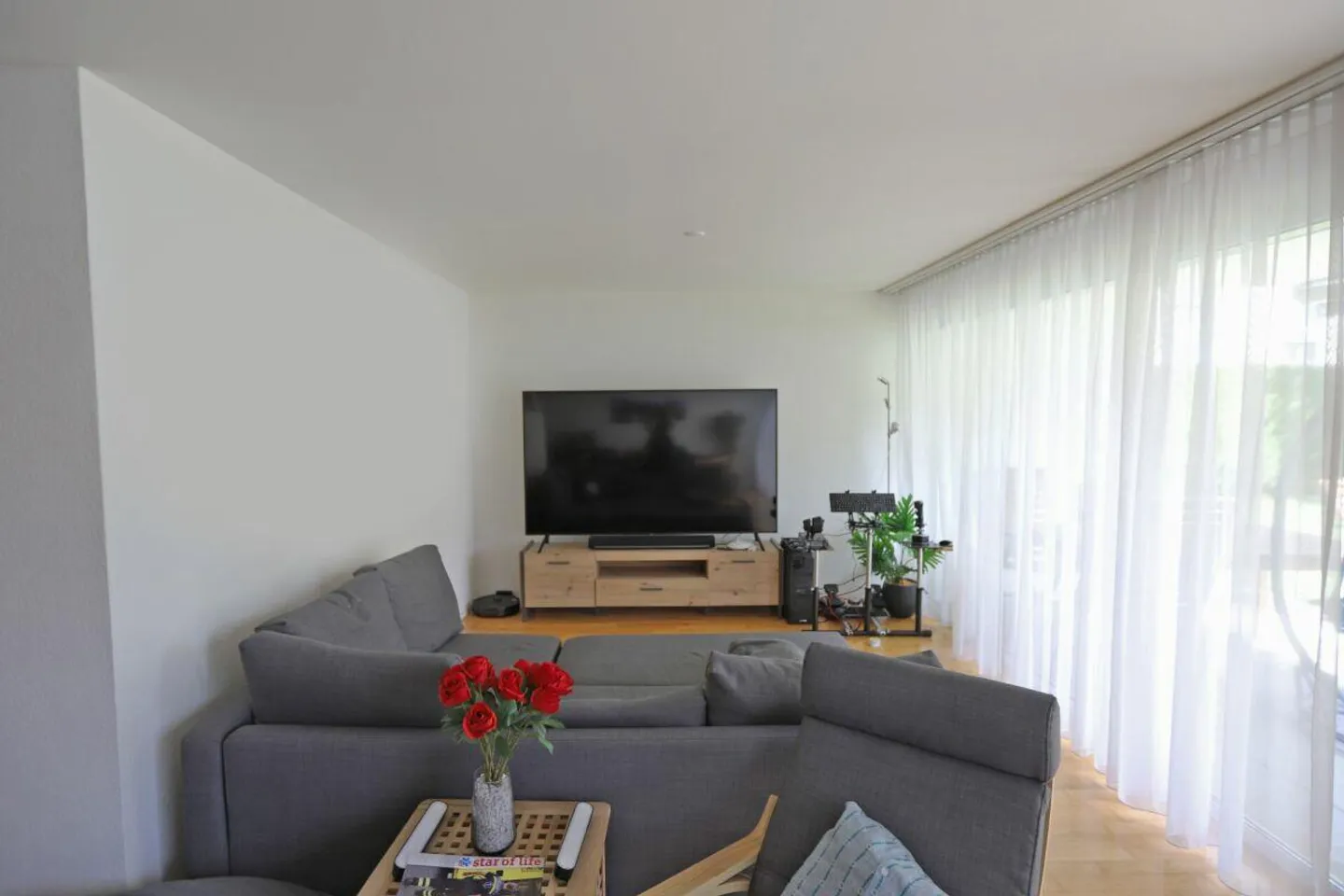 Bright 3.5-room apartment on the ground floor with garden seating area! - Photo 3 of 13