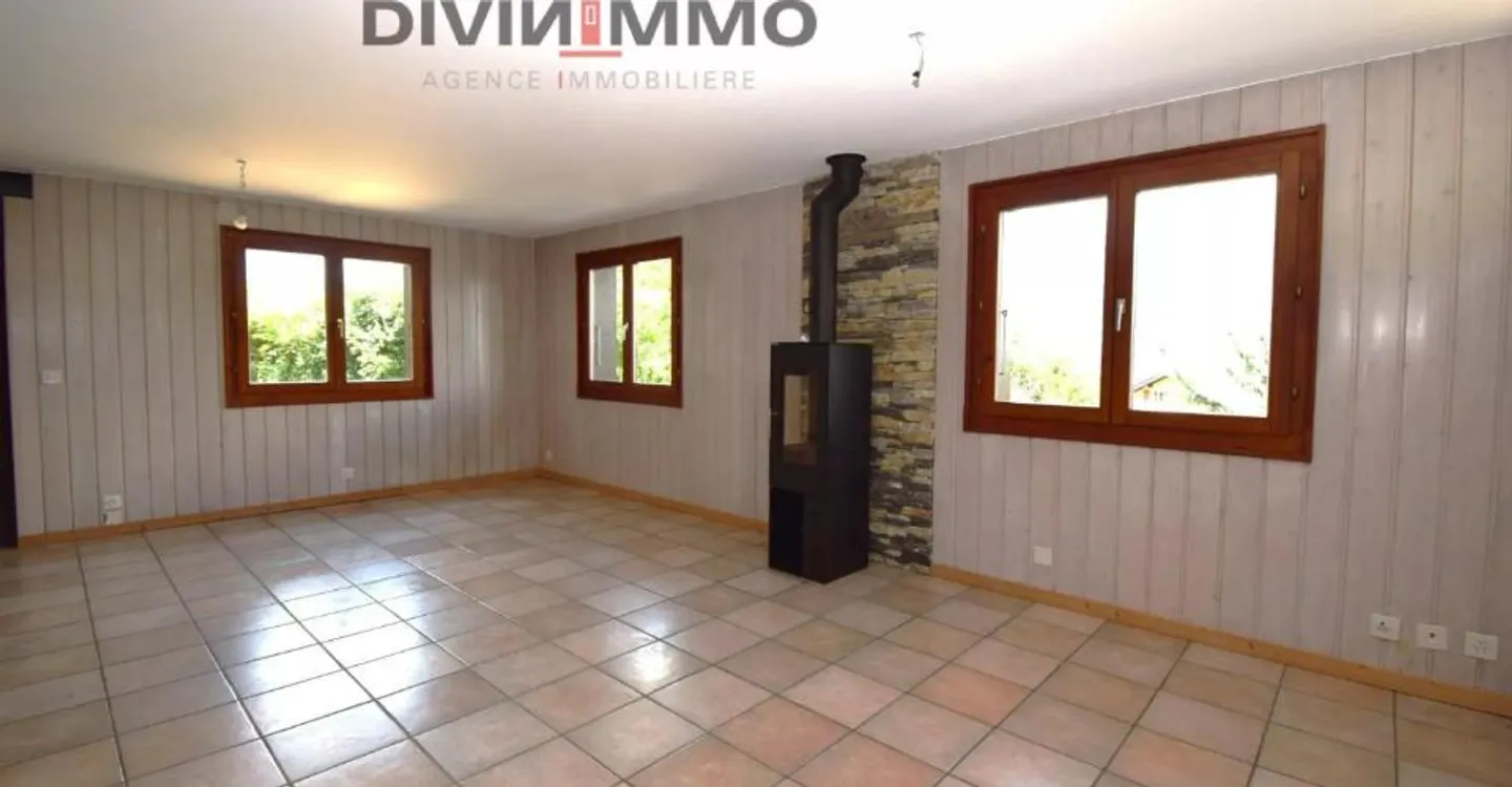Chalet with Alpine Views - Photo 2 of 13