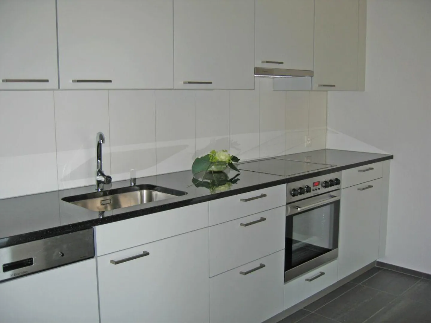 Bright 3.5-room apartment on the ground floor with garden seating area! - Photo 8 of 13