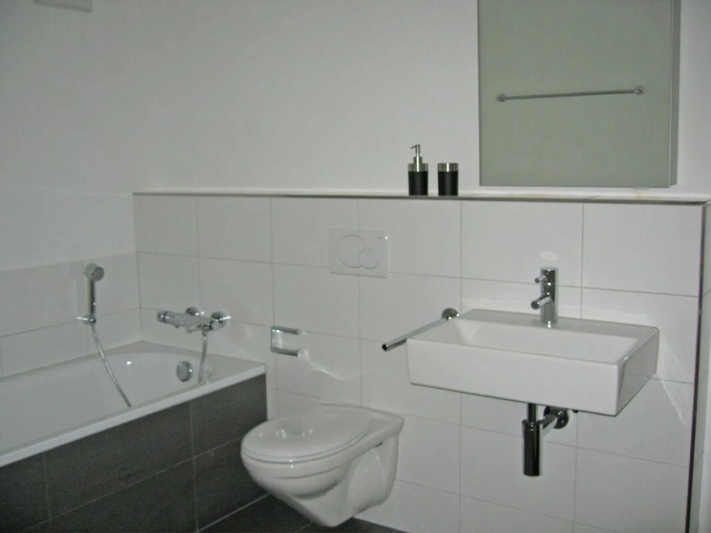 Bright 3.5-room apartment on the ground floor with garden seating area! - Photo 10 of 13