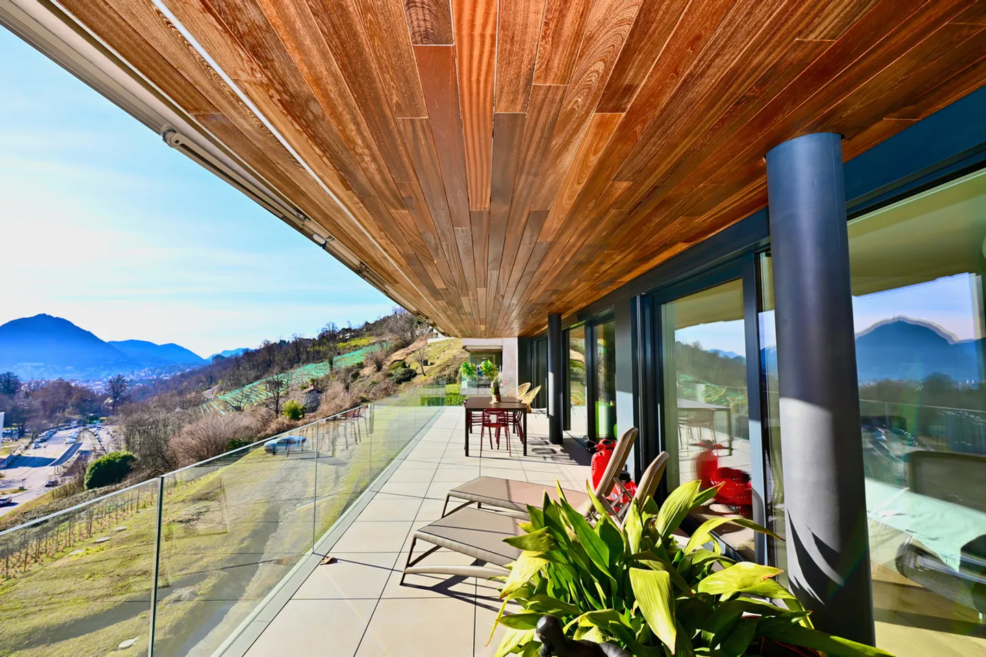 Modern Luxury Penthouse with Panoramic Terrace - Photo 2 of 26