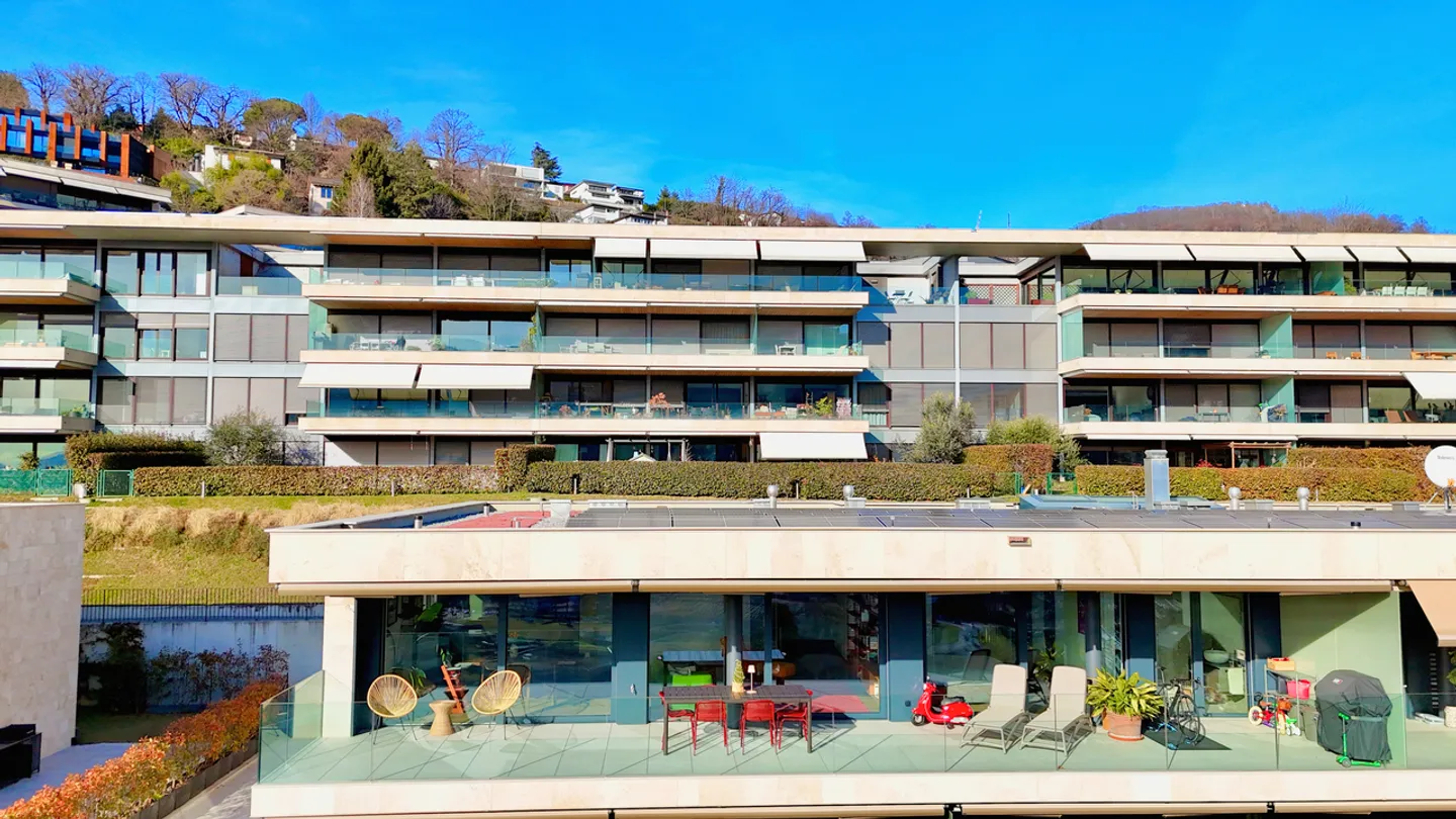 Modern Luxury Penthouse with Panoramic Terrace - Photo 4 of 26