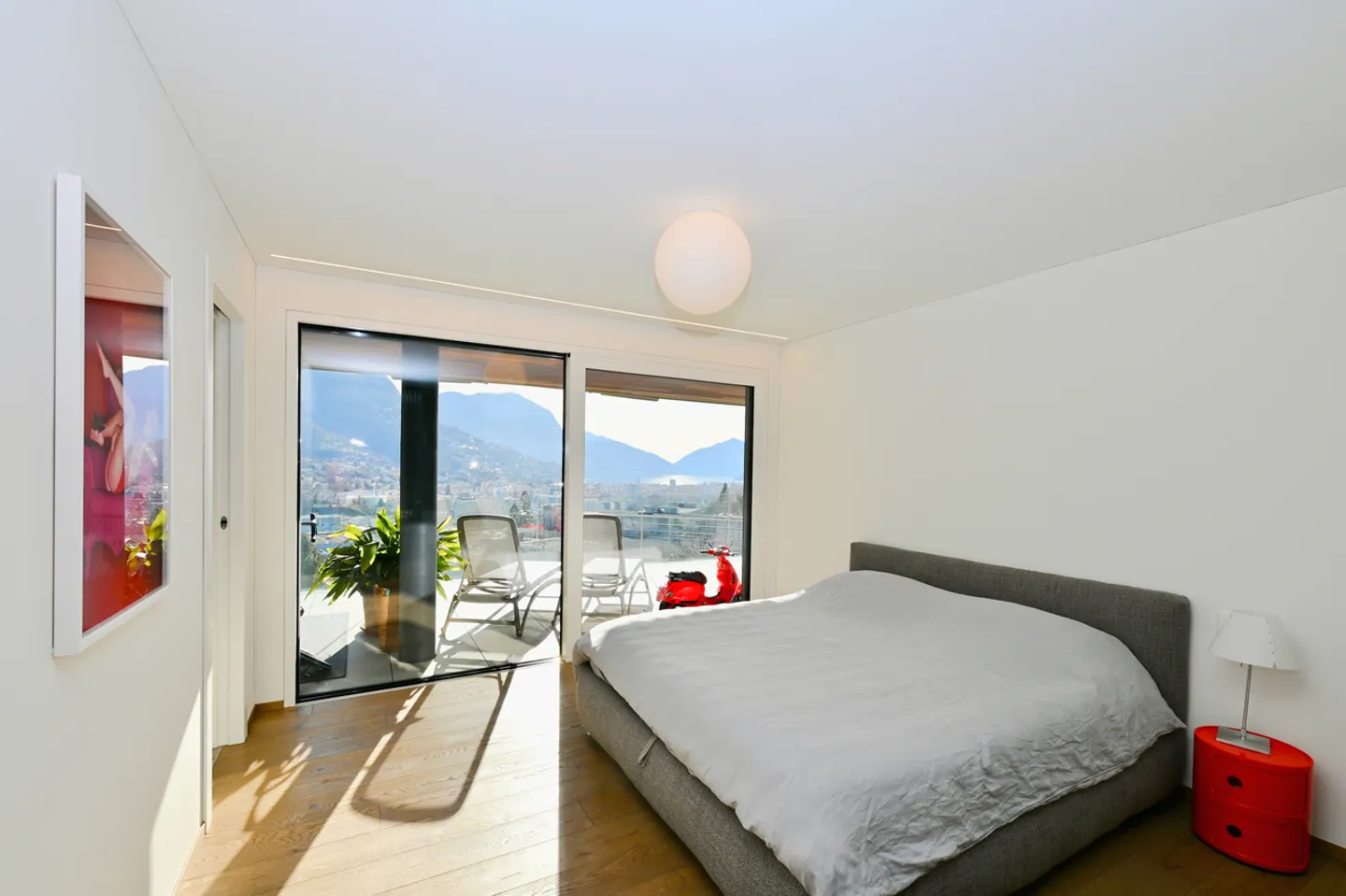 Modern Luxury Penthouse with Panoramic Terrace - Photo 13 of 26