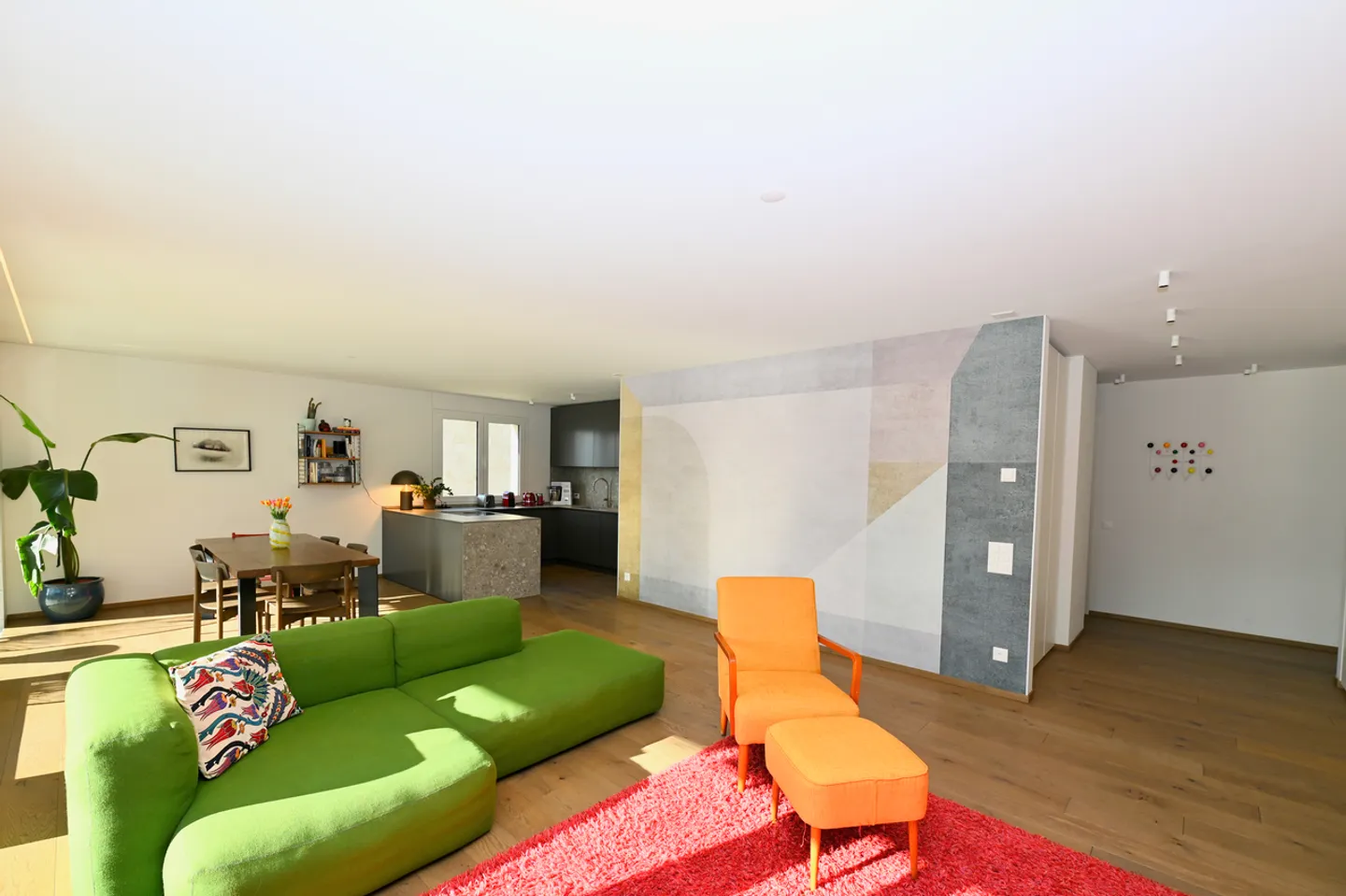 Modern Luxury Penthouse with Panoramic Terrace - Photo 10 of 26