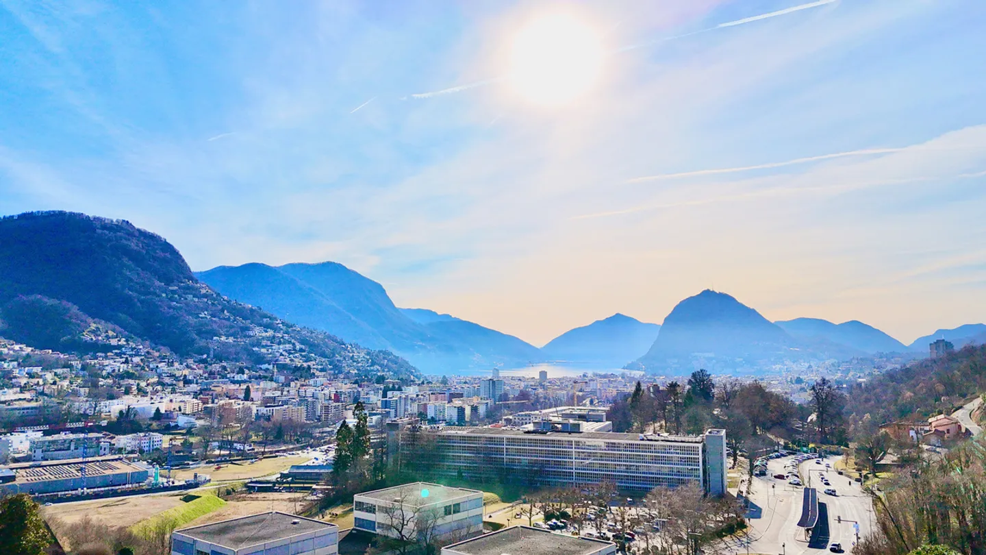 Modern Luxury Penthouse with Panoramic Terrace - Photo 25 of 26