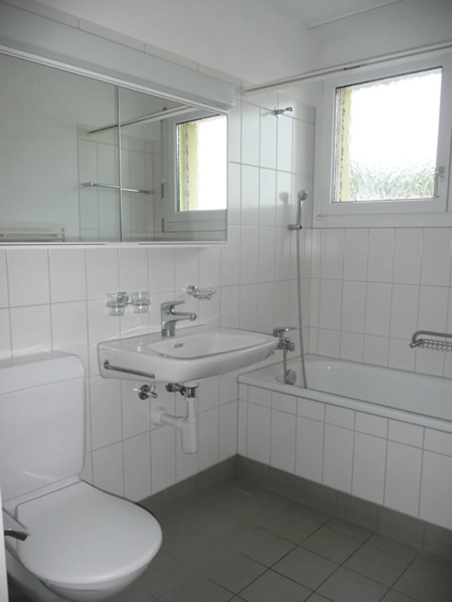 Penthouse avec terrasse dans un bel ensemble dans la verdure - Photo 3 sur 4