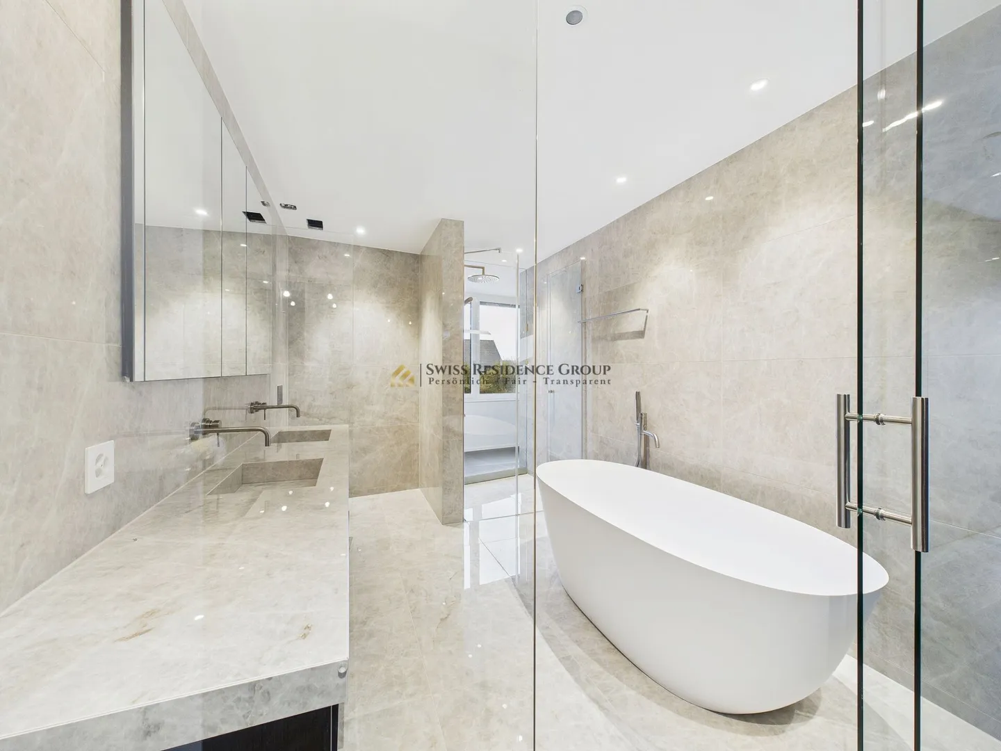 Privileged living on Lake Zurich with: 5.5-room residence with private pool, garden, lake and mountain views - Photo 14 of 15