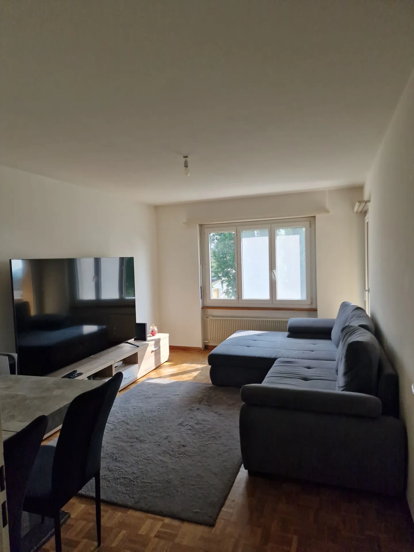 3.5-room apartment with 2 balconies in a quiet location in Courtaman for rent! - Photo 11 of 12