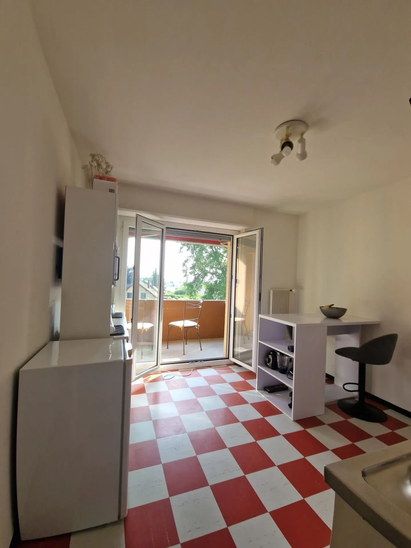 3.5-room apartment with 2 balconies in a quiet location in Courtaman for rent! - Photo 12 of 12