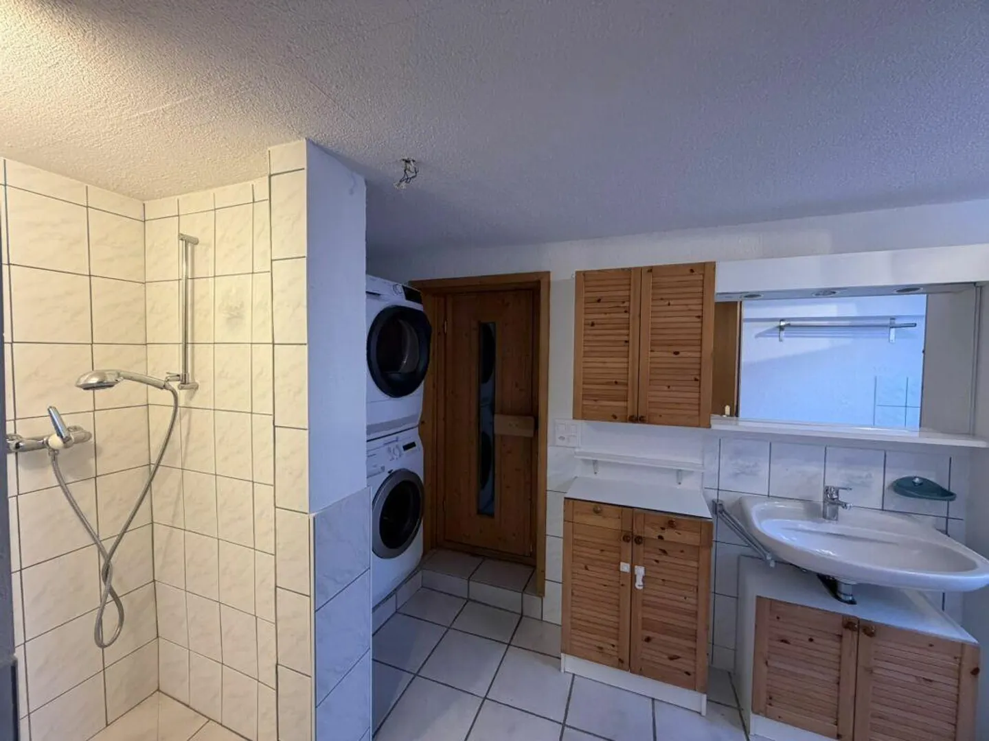 Helle und grosszügige 4.5-Zimmer-Maisonettewohnung mit Garten zu ve... - Photo 4 sur 13