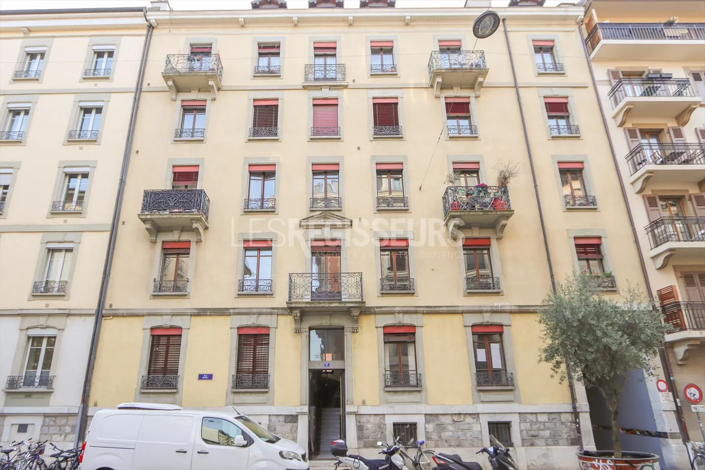 5 rooms apartment - Photo 1 of 7