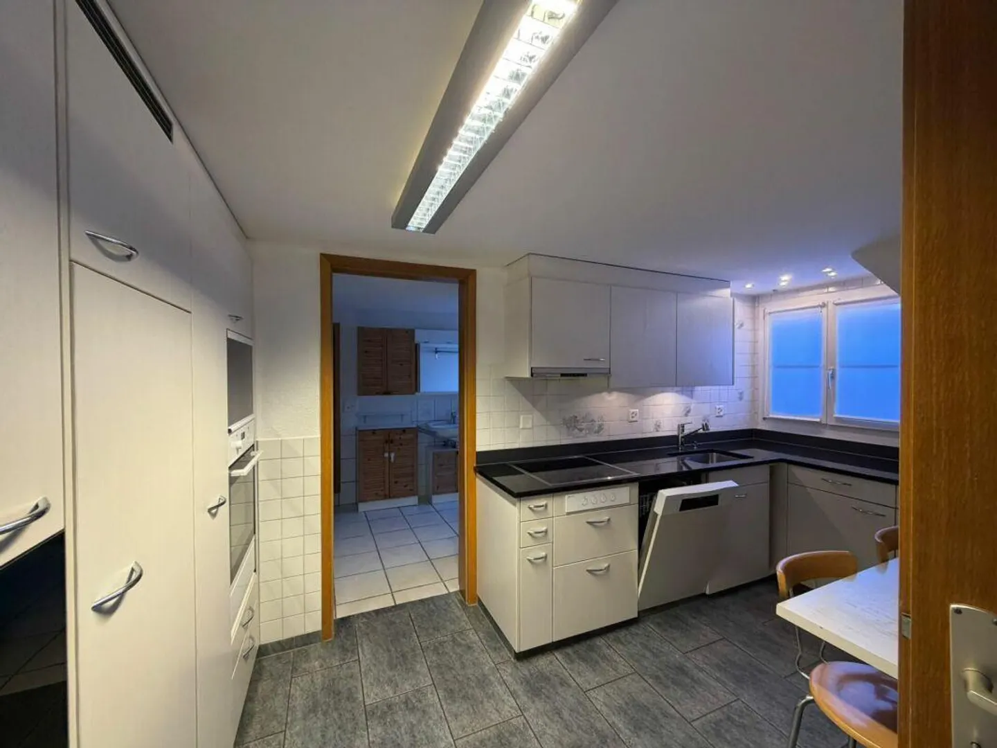 Helle und grosszügige 4.5-Zimmer-Maisonettewohnung mit Garten zu ve... - Photo 3 sur 13