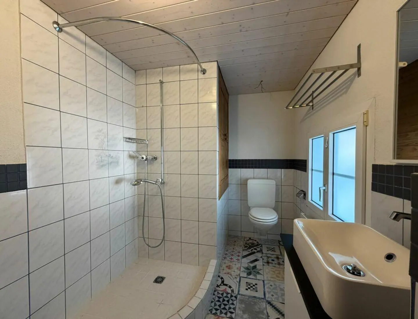 Helle und grosszügige 4.5-Zimmer-Maisonettewohnung mit Garten zu ve... - Photo 8 sur 13