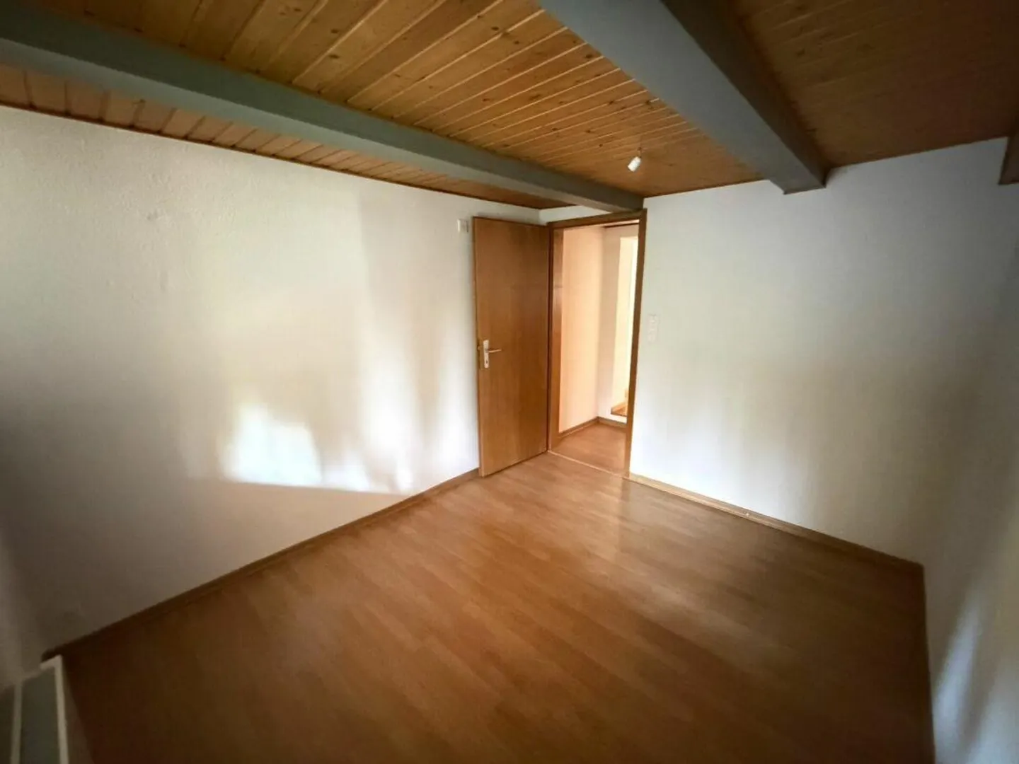Helle und grosszügige 4.5-Zimmer-Maisonettewohnung mit Garten zu ve... - Photo 10 sur 13
