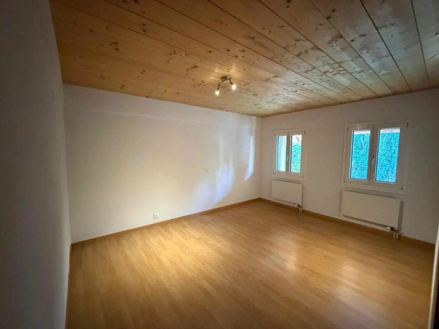 Helle und grosszügige 4.5-Zimmer-Maisonettewohnung mit Garten zu ve... - Photo 11 sur 13