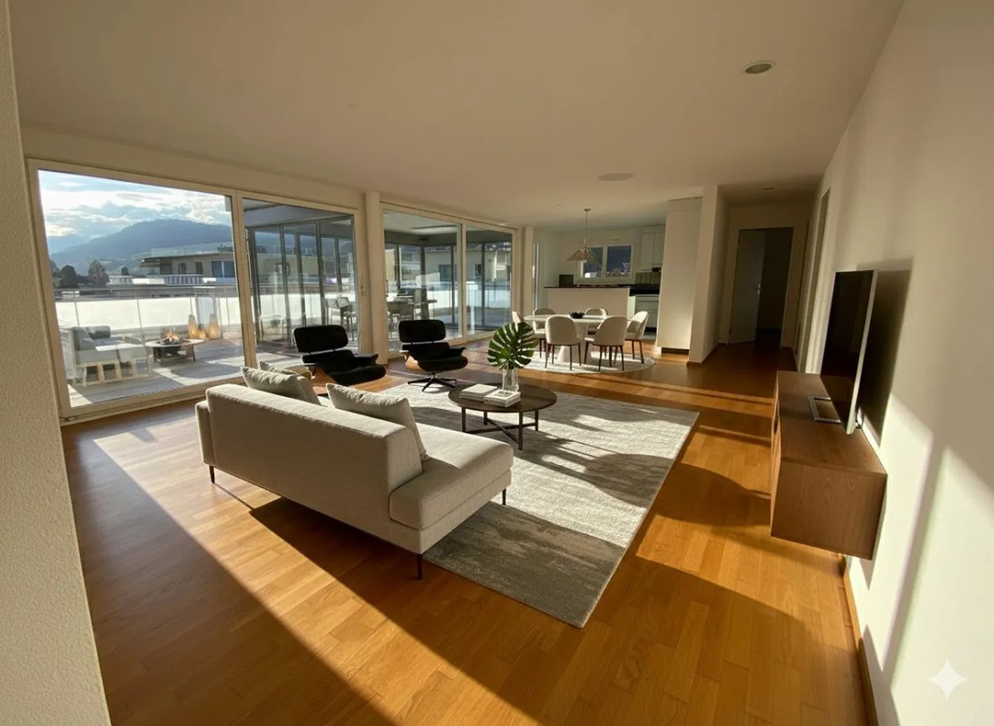 Attic apartment with magnificent views and lots of light - Photo 2 of 14