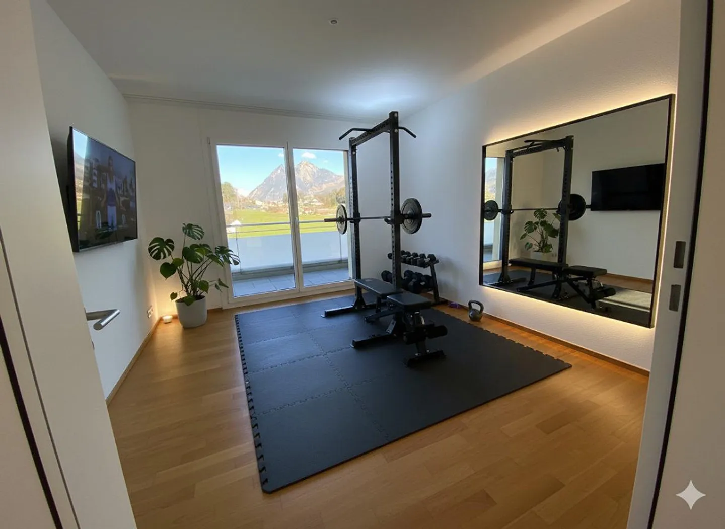 Attic apartment with magnificent views and lots of light - Photo 5 of 14