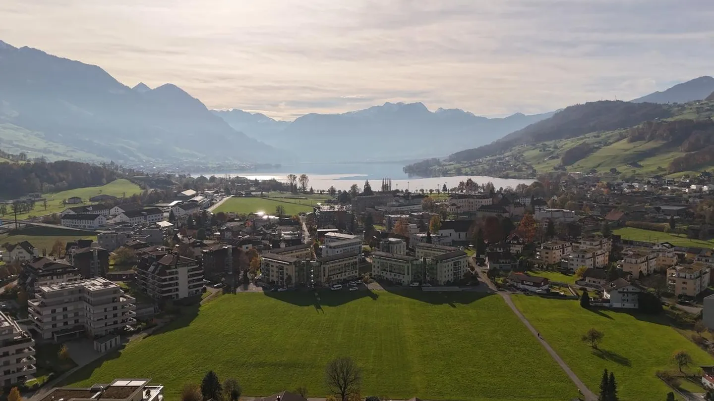 Attic apartment with magnificent views and lots of light - Photo 14 of 14