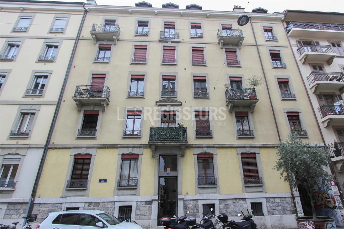 5 rooms apartment - Photo 2 of 7