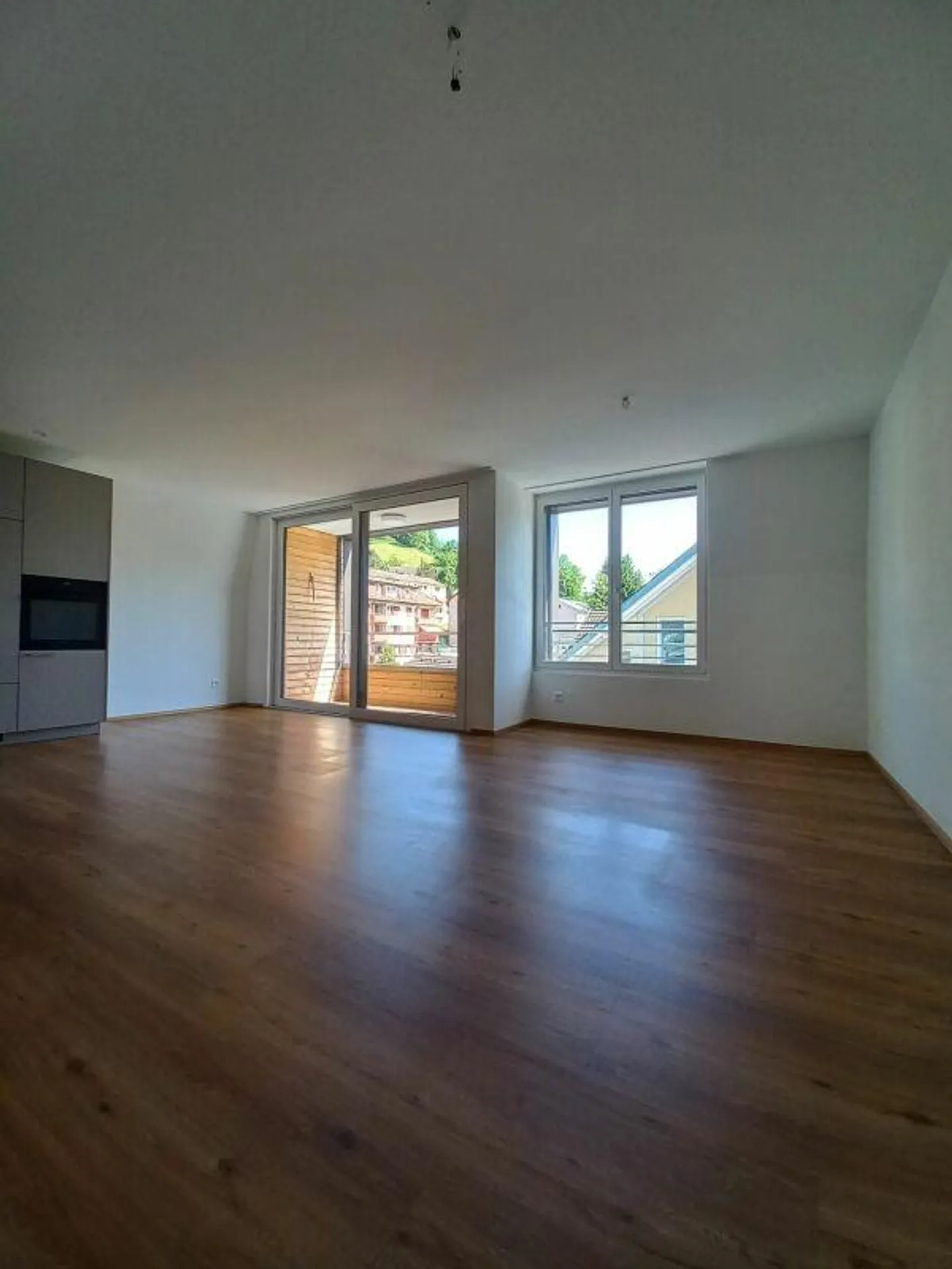 Appartement lumineux de 3,5 pièces - Photo 3 sur 12