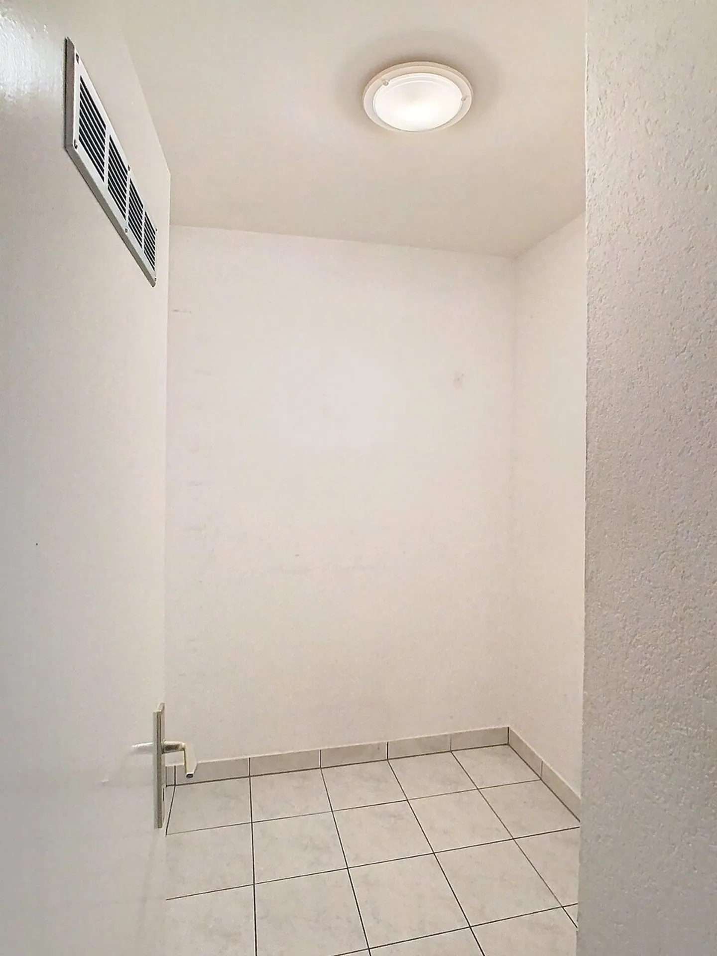 Appartamento in affitto - Foto 11 di 13