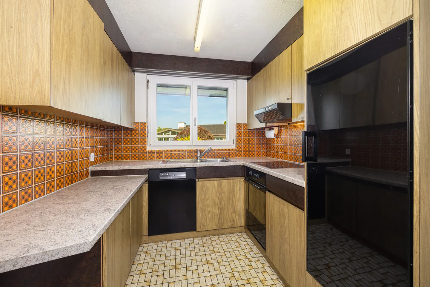 Quality of life and freedom of design near the lake - Photo 3 of 13