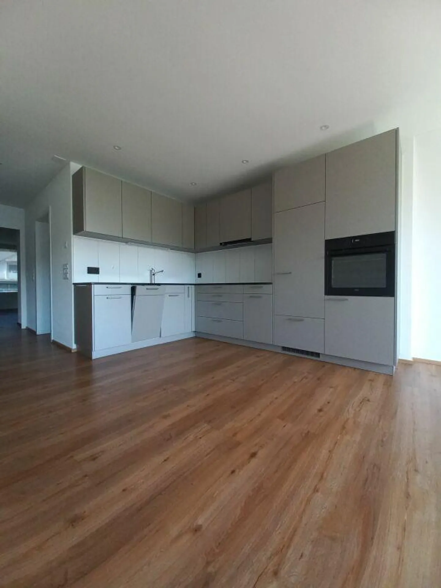 Appartement lumineux de 3,5 pièces - Photo 4 sur 12