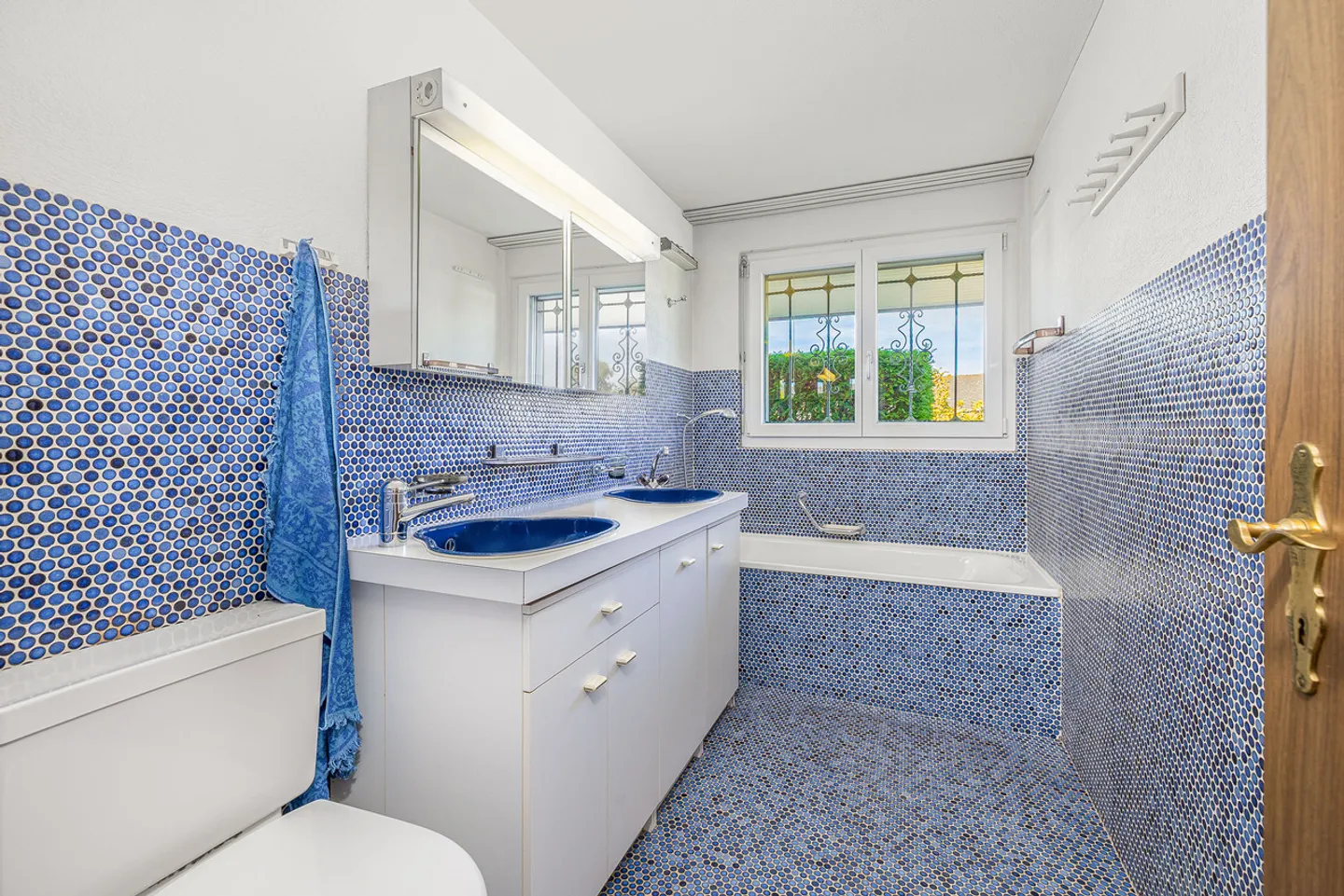 Quality of life and freedom of design near the lake - Photo 5 of 13