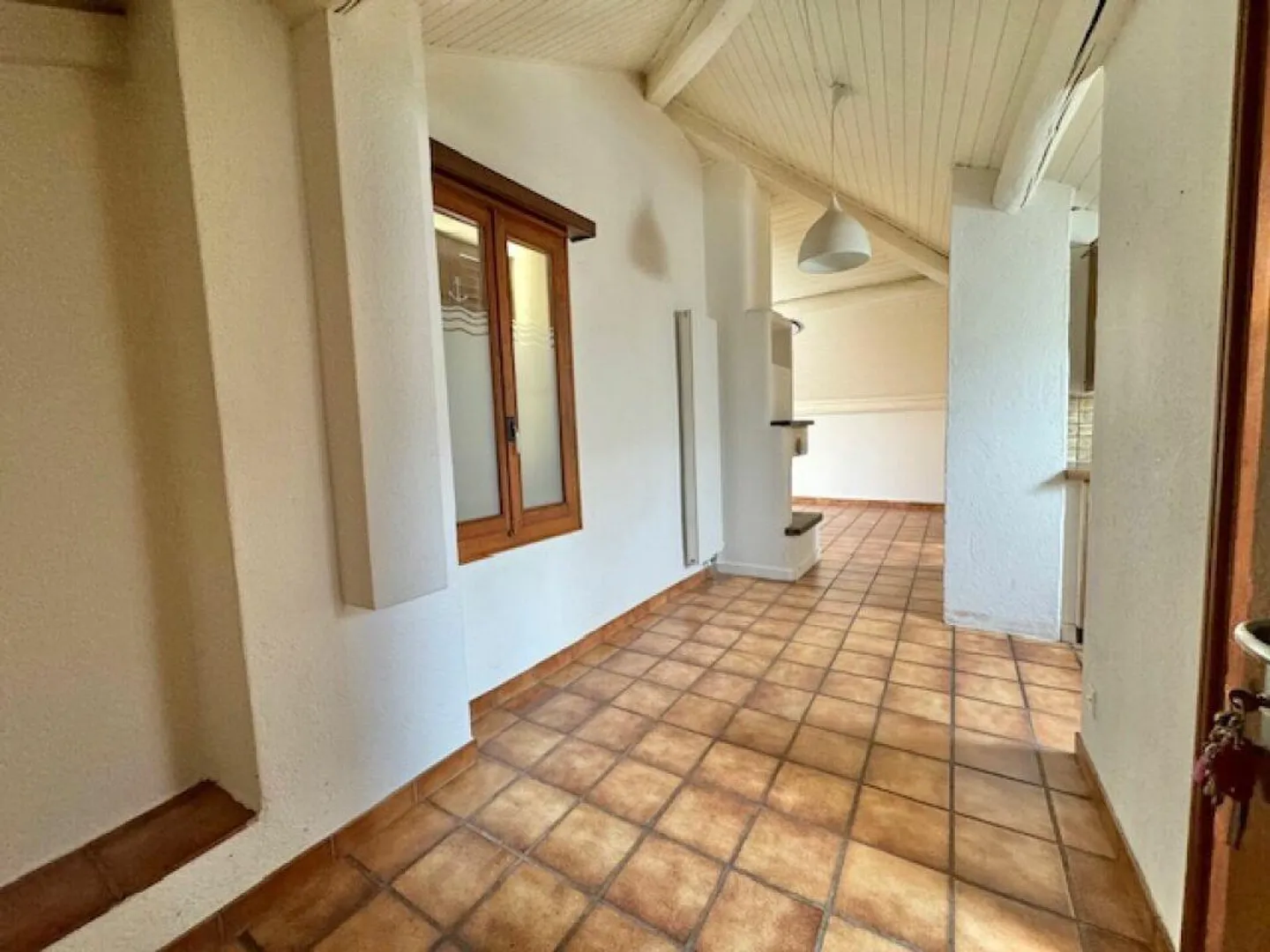 IN VENDITA NEL CENTRO DI VIRA GAMBAROGNO - CASA PLURIFAMILIARE CON 4 APPARTAMENTI E UN MAGAZZINO - Foto 6 di 15