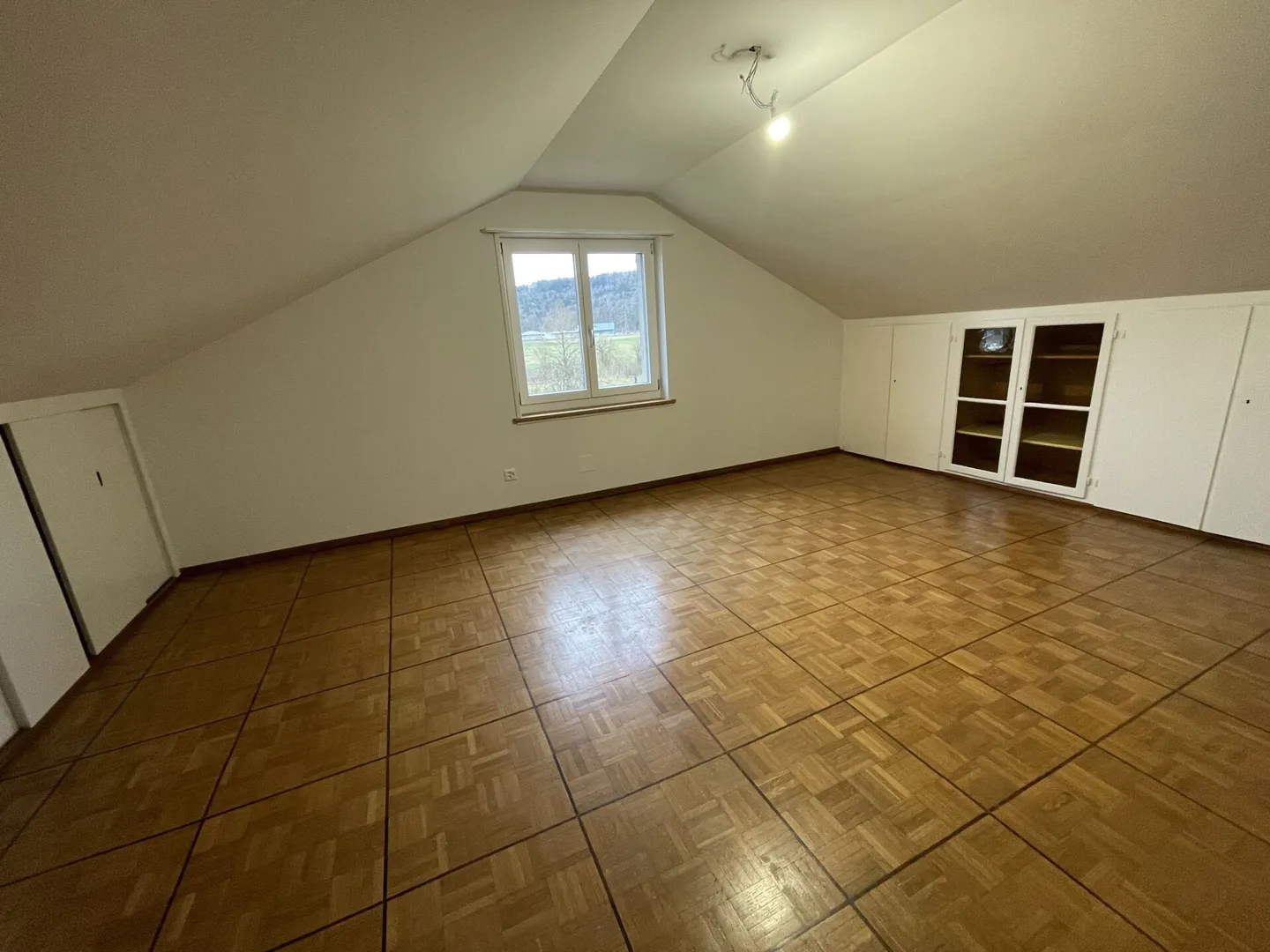 Appartement 4.5 pièces dans une maison individuelle élégante à Winterthur-Wülflingen - Photo 12 sur 14