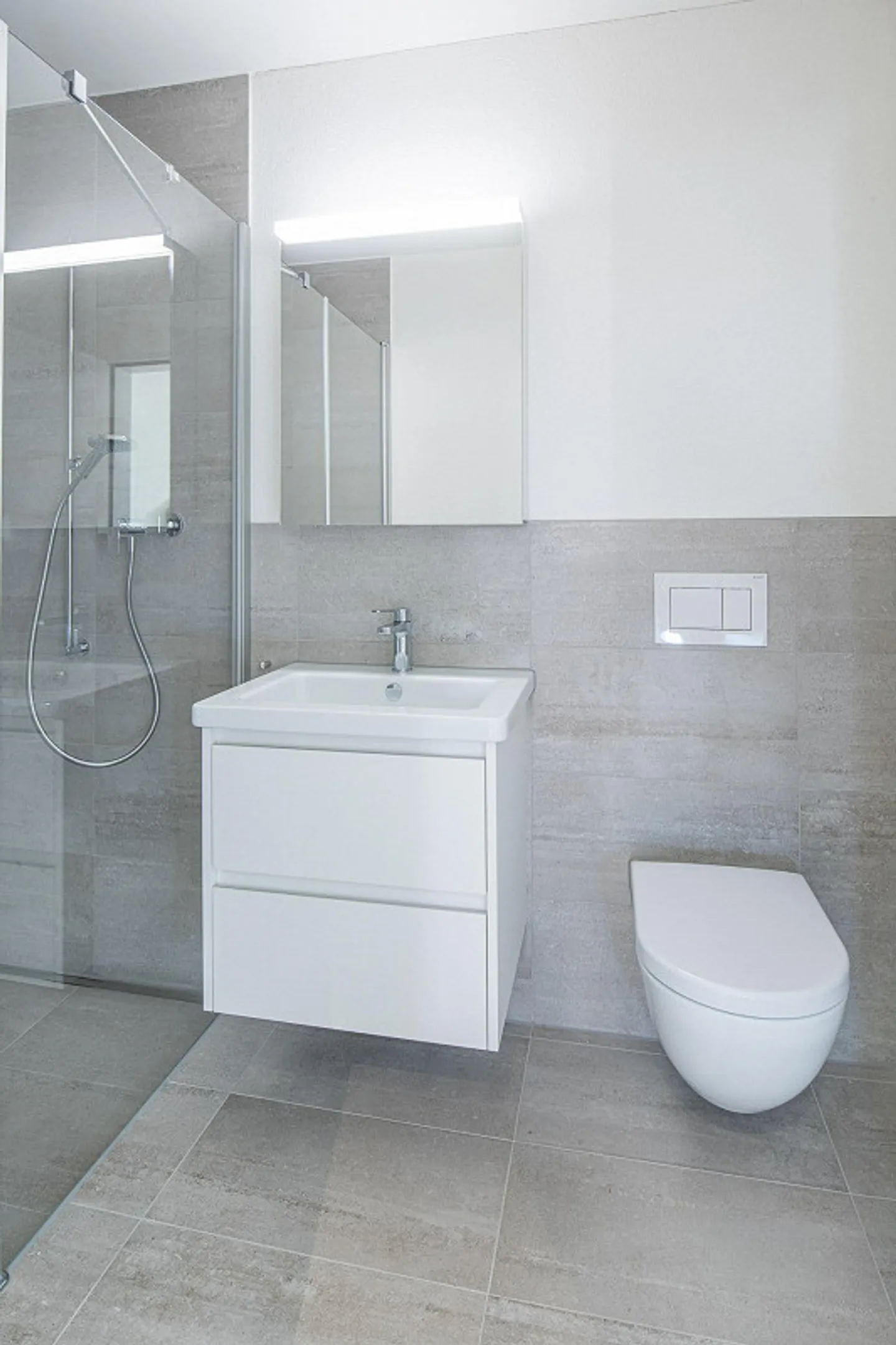 Beautiful modern 3.5 room apartment in Neuhausen! - Photo 10 of 13