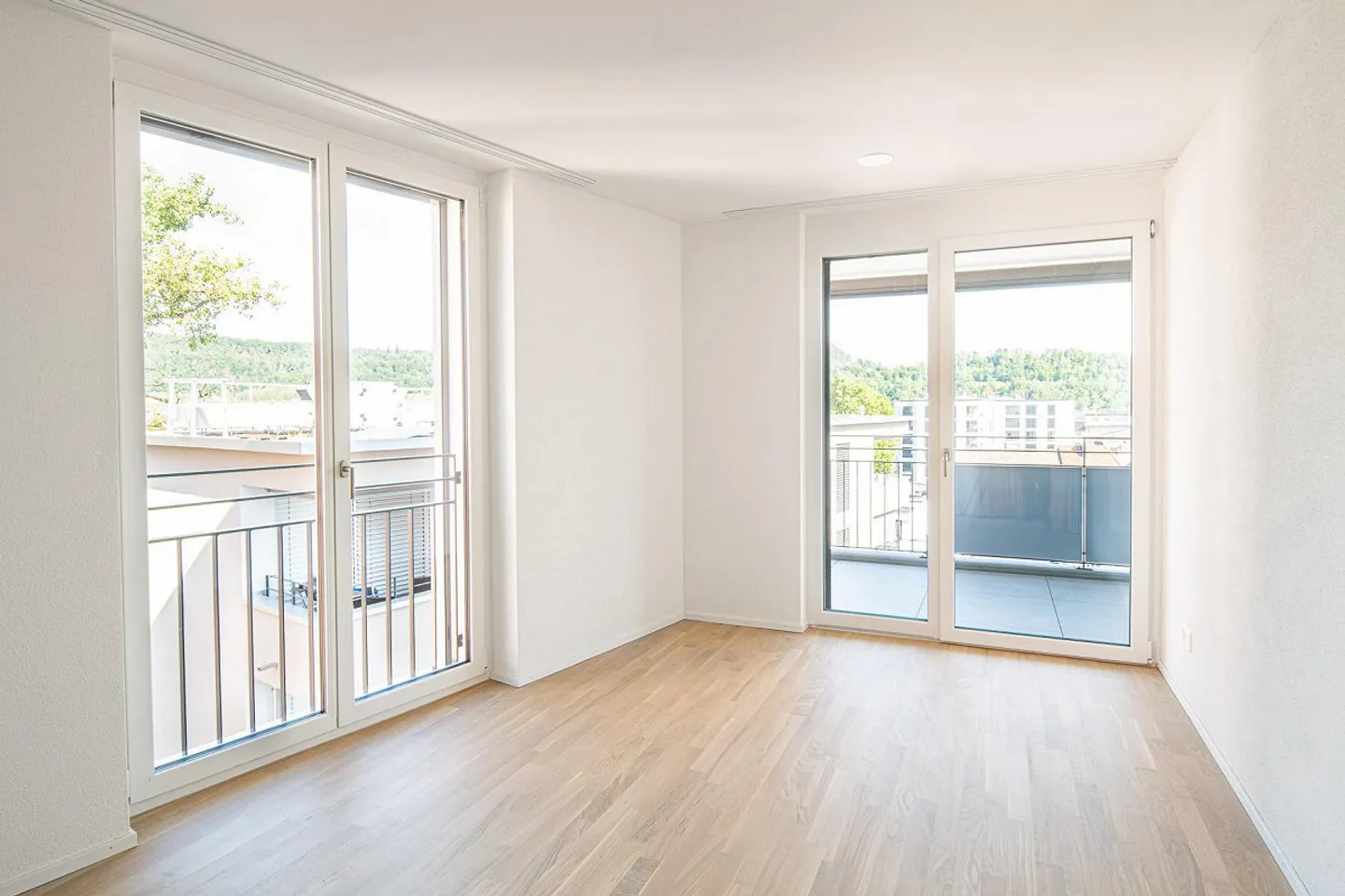 Beautiful modern 3.5 room apartment in Neuhausen! - Photo 8 of 13