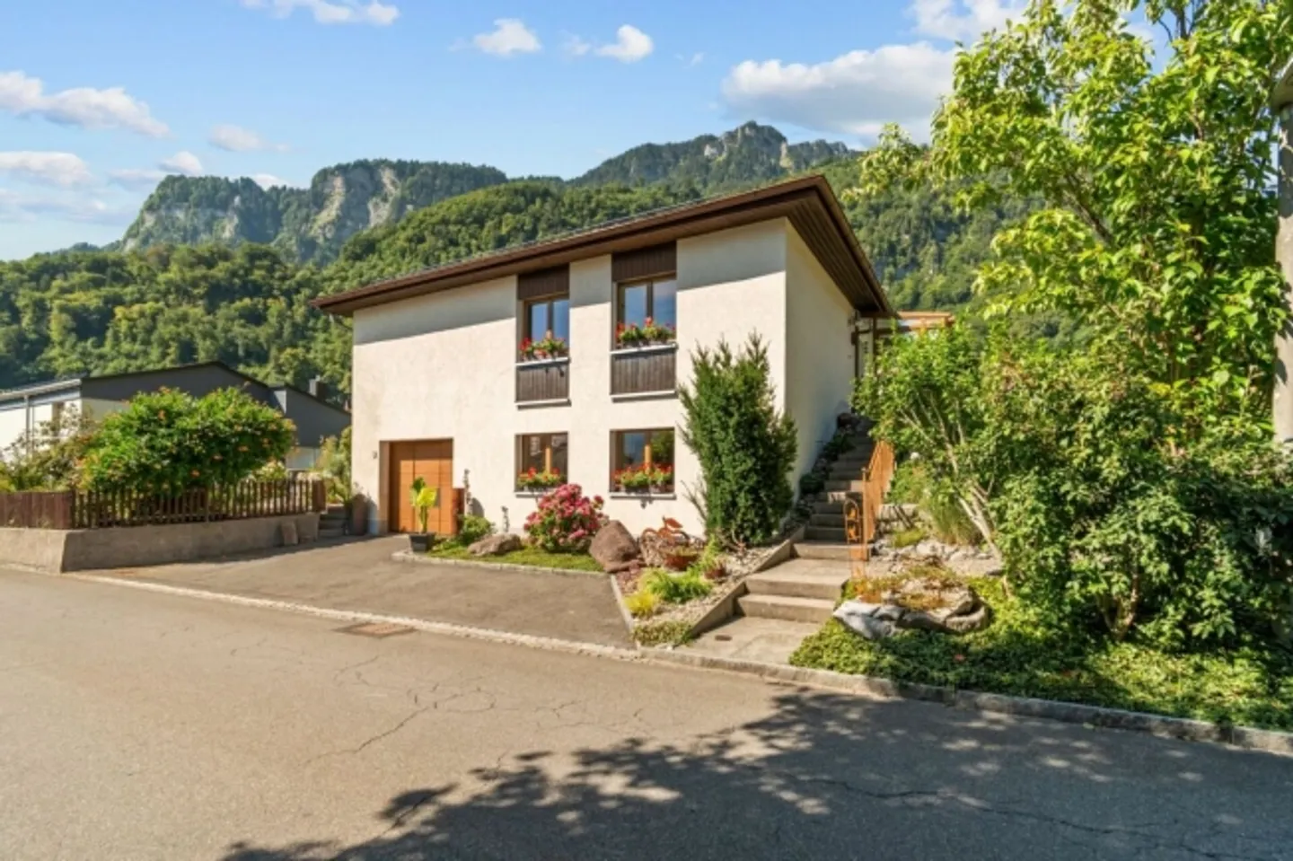 Paradiso familiare con sauna, giardino d'inverno e vista sul verde - Foto 1 di 1