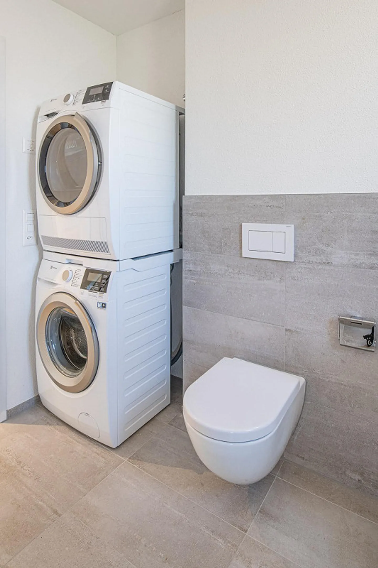 Beautiful modern 3.5 room apartment in Neuhausen! - Photo 11 of 13