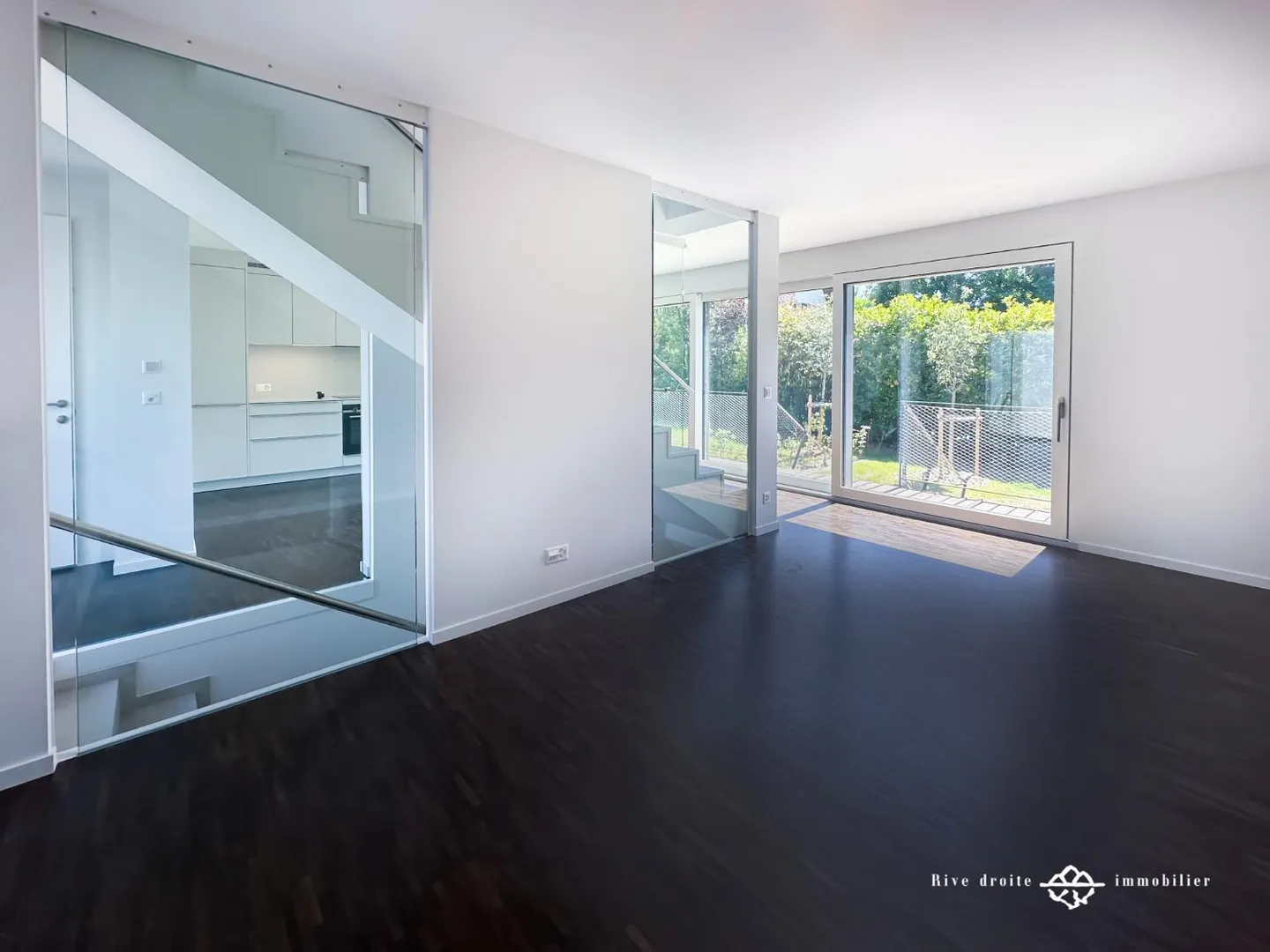 Terraced House - Photo 1 of 15