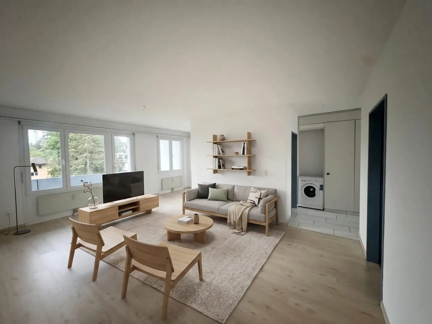 Attractive 4.5-room apartment with plenty of light and comfort - Photo 1 of 6