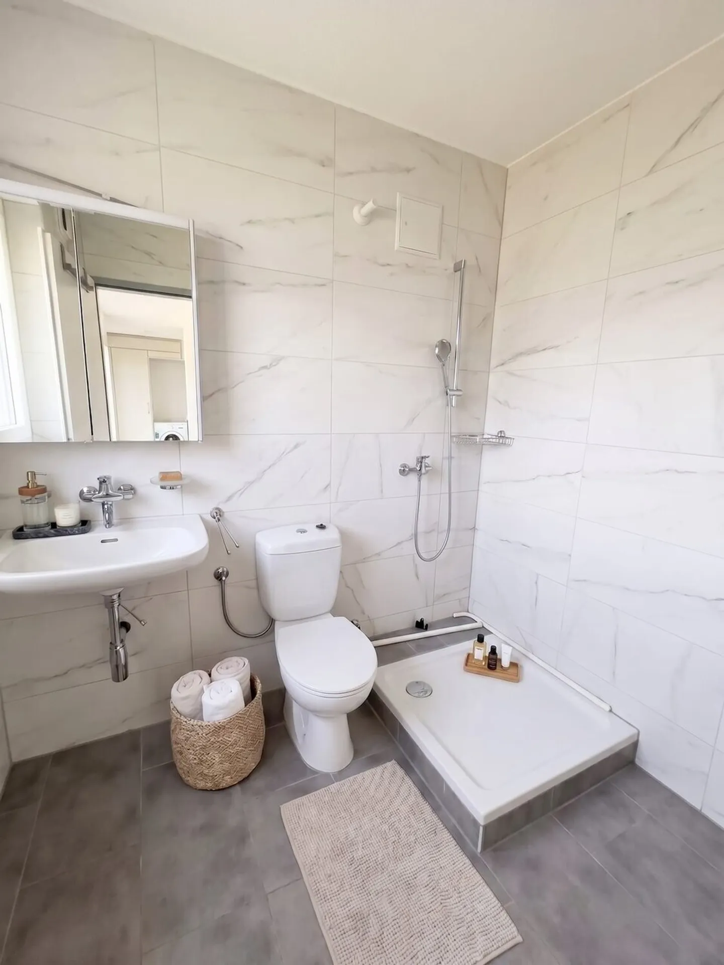 Attractive 4.5-room apartment with plenty of light and comfort - Photo 4 of 6