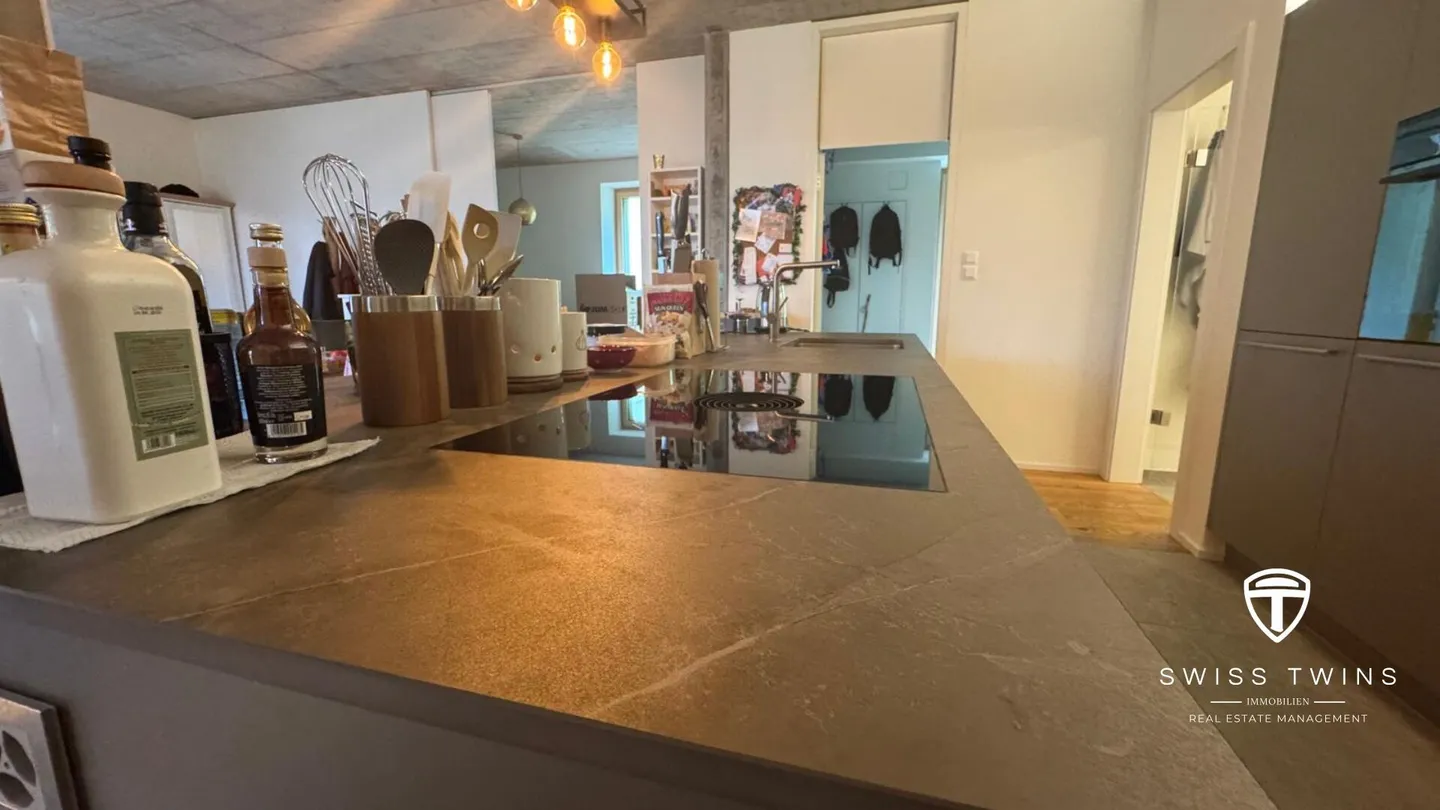 Appartement exclusif de 4,5 pièces au rez-de-chaussée - Photo 2 sur 10