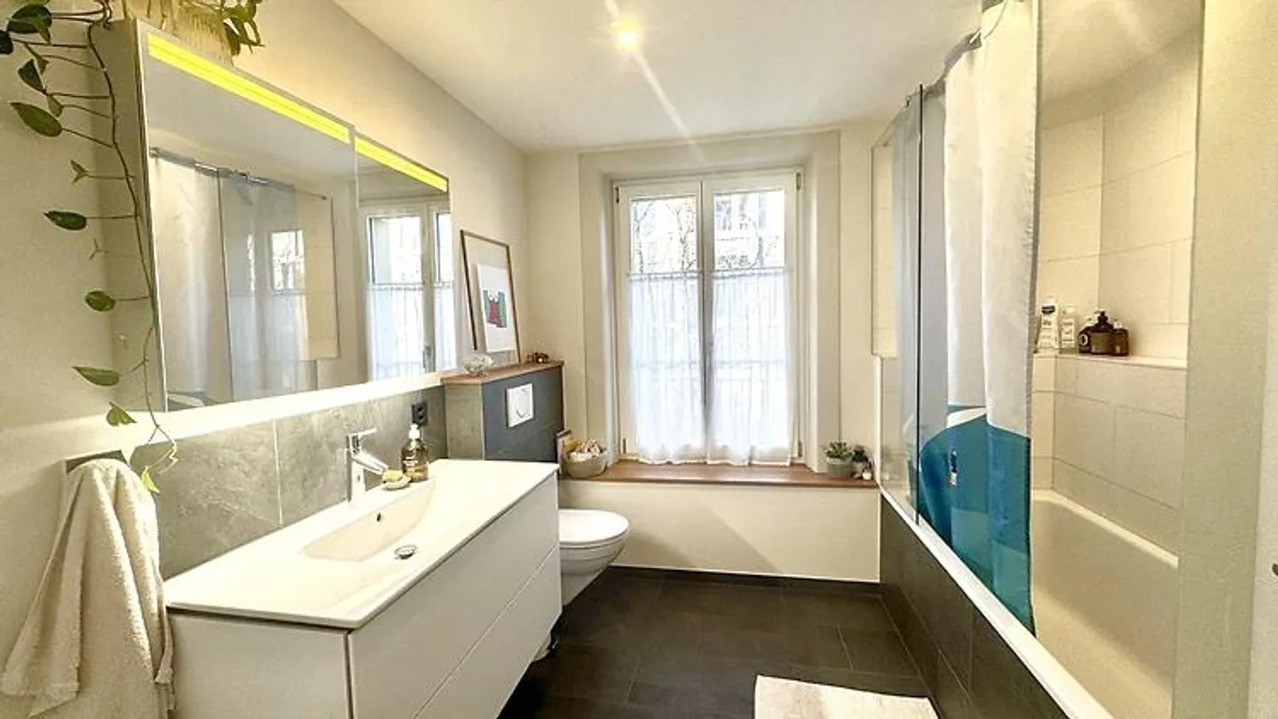 APPARTEMENT 4½ PIÈCES À BERNE - MATTENHOF, MEUBLÉ, TEMPORAIRE - Photo 5 sur 8
