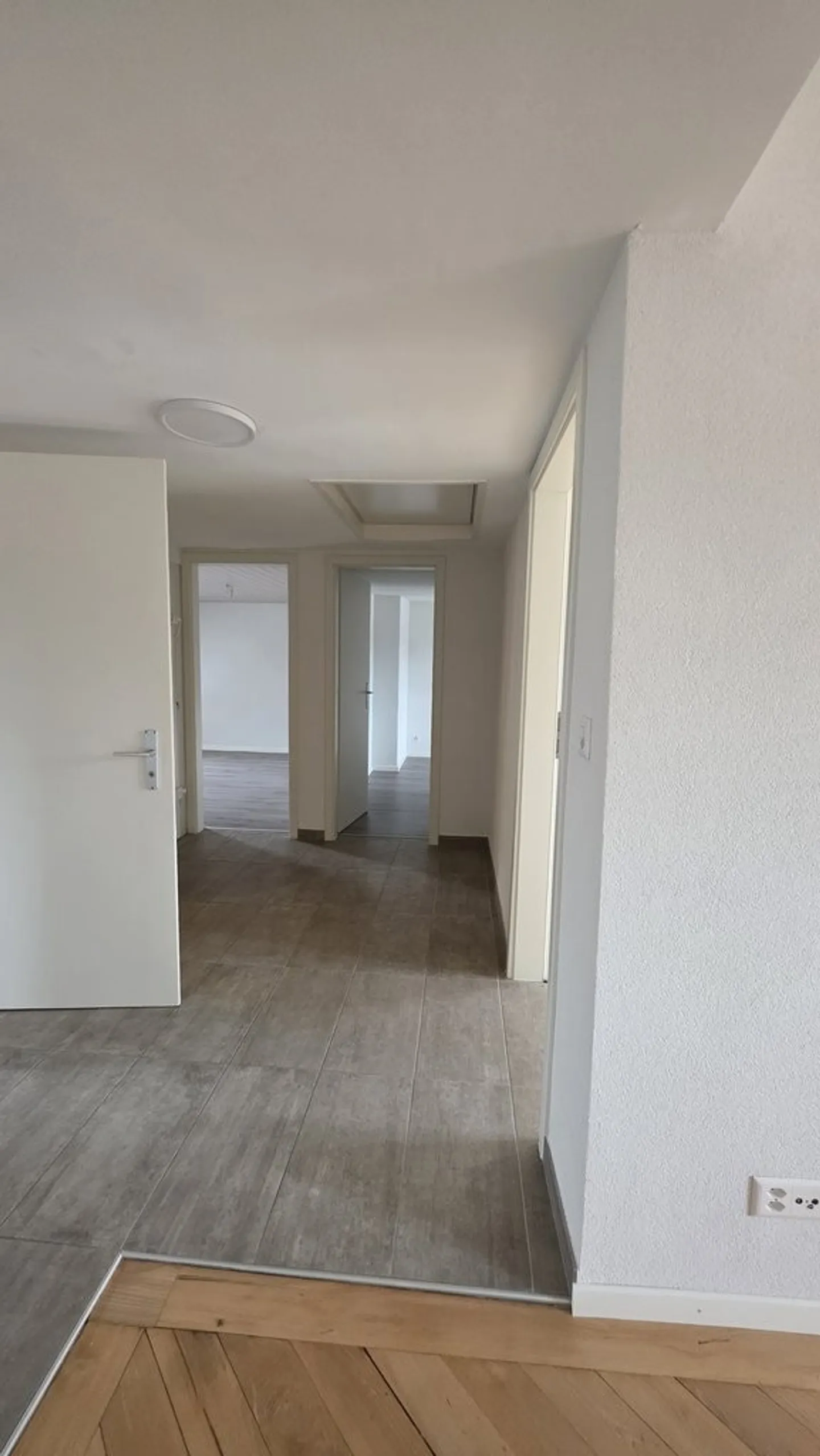 Wunderschöne Wohnung mit Giebel, 2022 vollständig renoviert - Foto 7 von 8