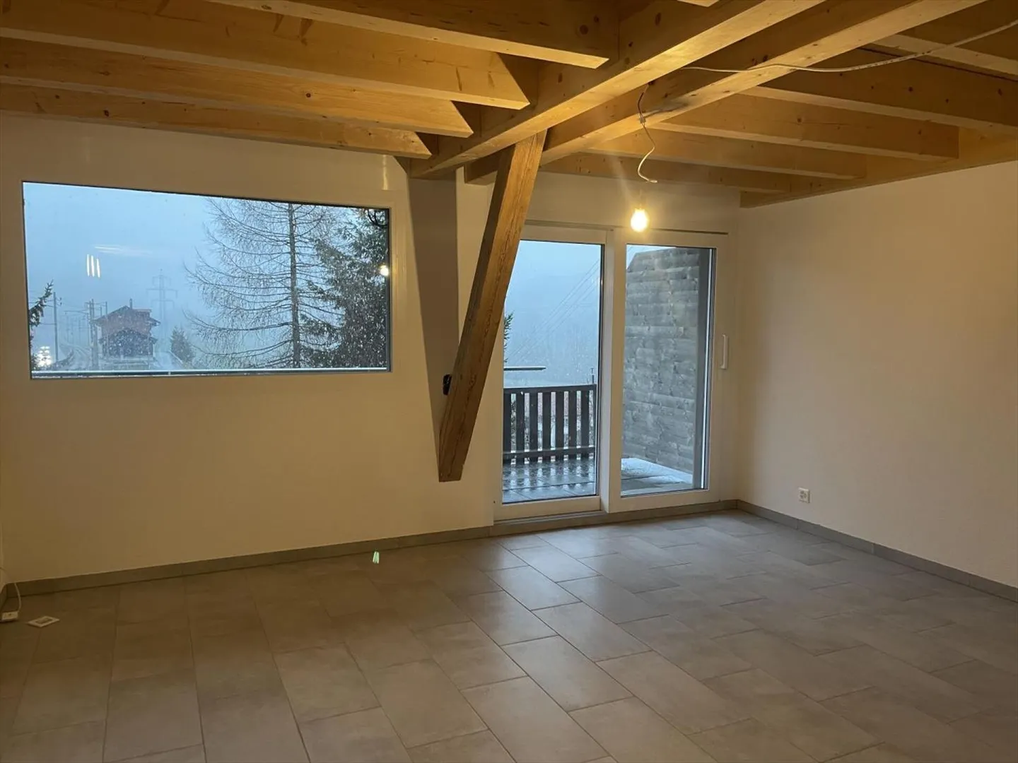 Appartamento 5.5 stanze a Neirivue - Foto 2 di 7