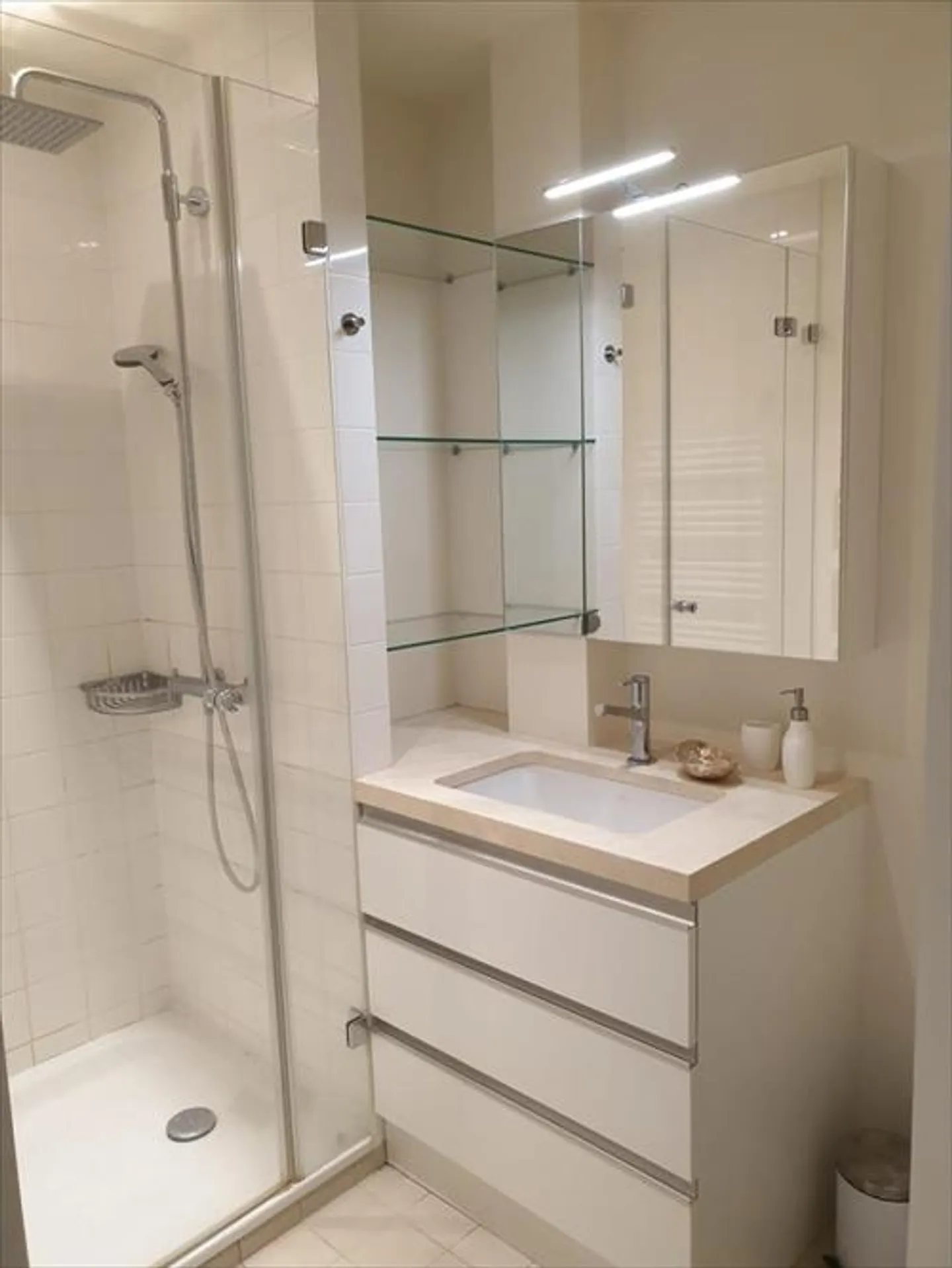 Im Herzen von Plainpalais, schöne möblierte Wohnung - Foto 7 von 7