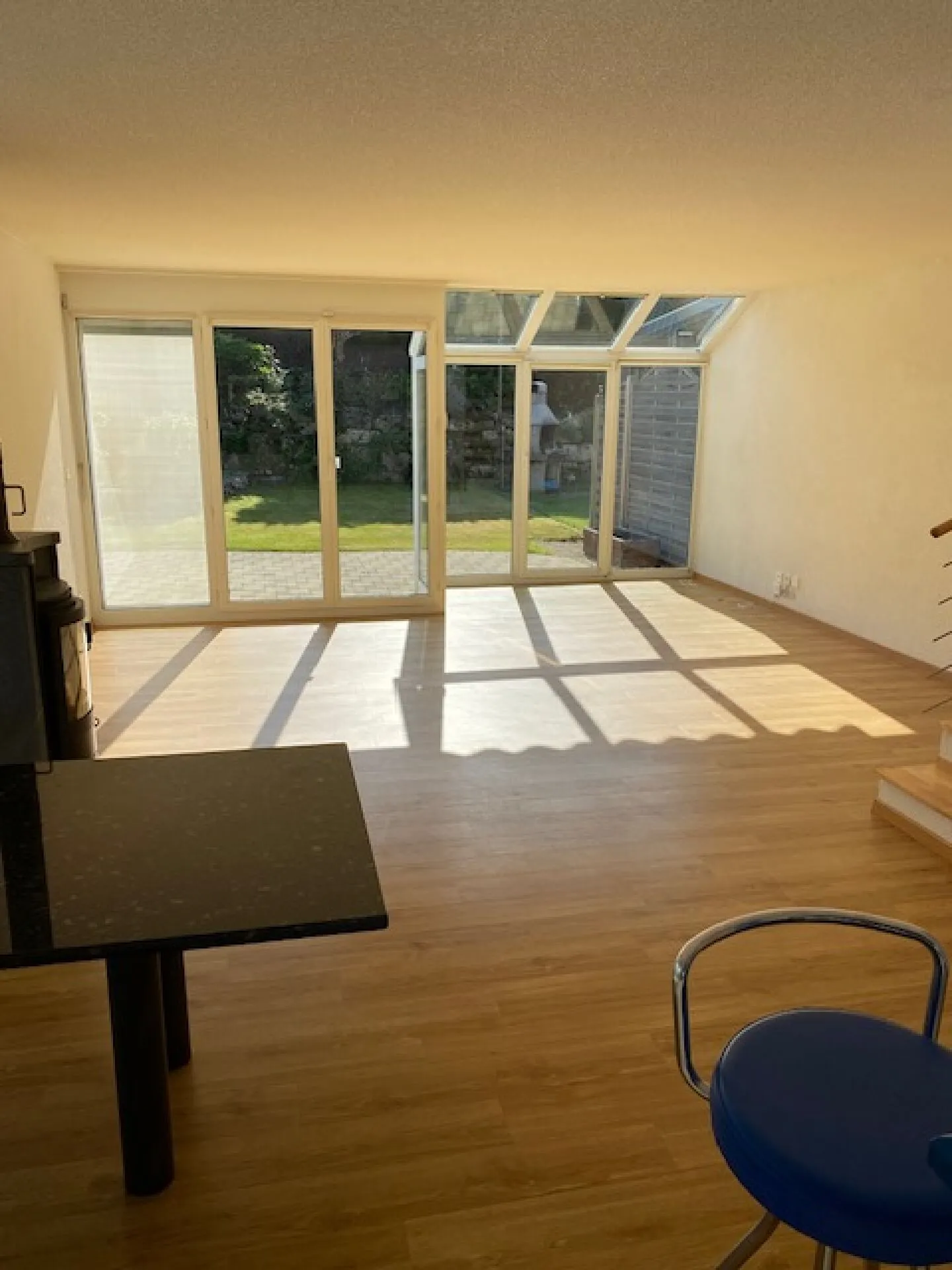 4.5 Zimmer Maisonette-Wohnung mit Reiheneinfamilienhaus-Charakter - Foto 13 von 27