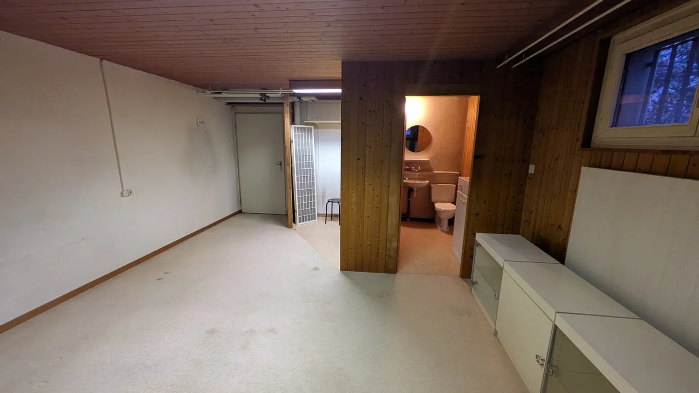 Storage space for rent - Photo 2 of 13