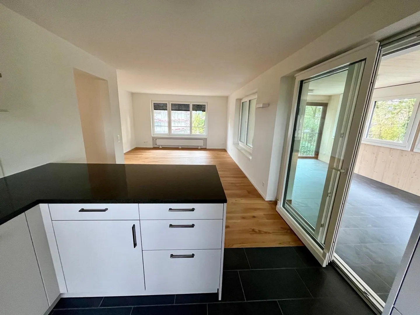 3.5 room apartment with gallery and glazed loggia (renovated 2024) - Photo 4 of 8