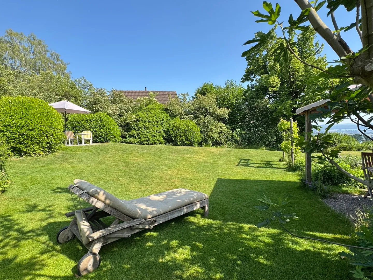 Gepflegtes Riegelhaus mit Traumgarten &amp; Weitsicht - ausbaubar - Foto 2 von 12