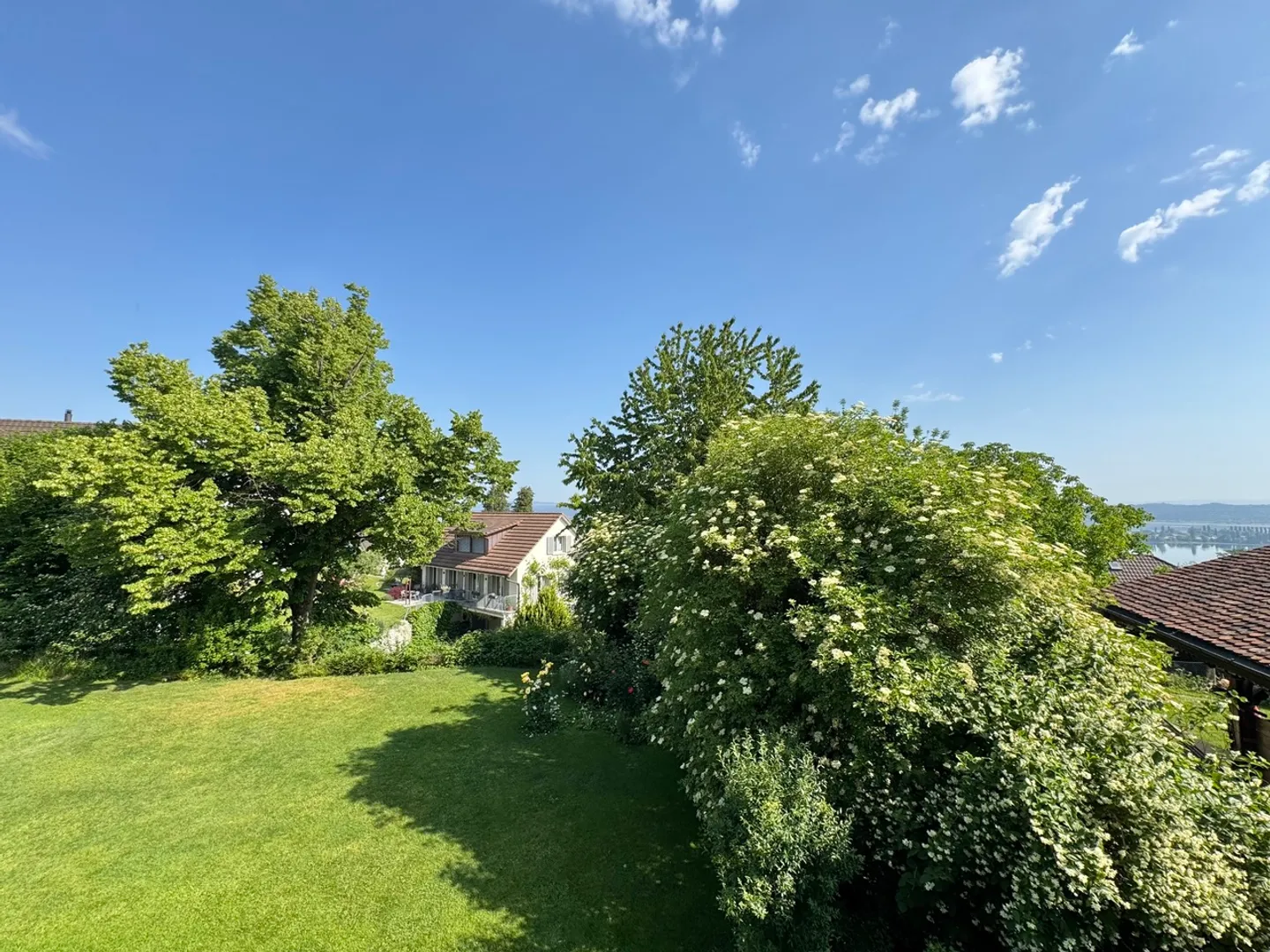 Gepflegtes Riegelhaus mit Traumgarten &amp; Weitsicht - ausbaubar - Foto 4 von 12