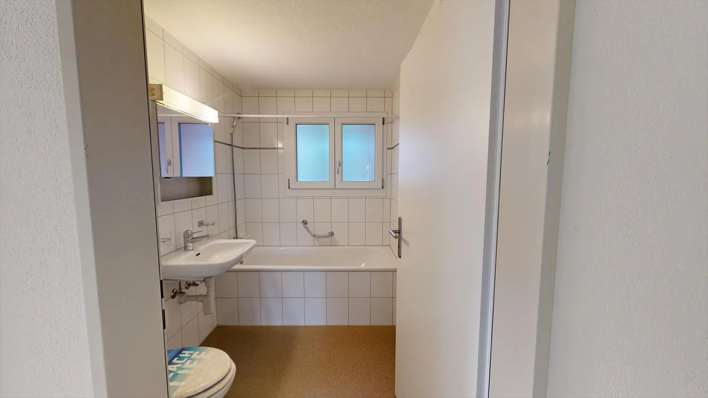 Ampio appartamento di 3,5 stanze - Foto 6 di 9