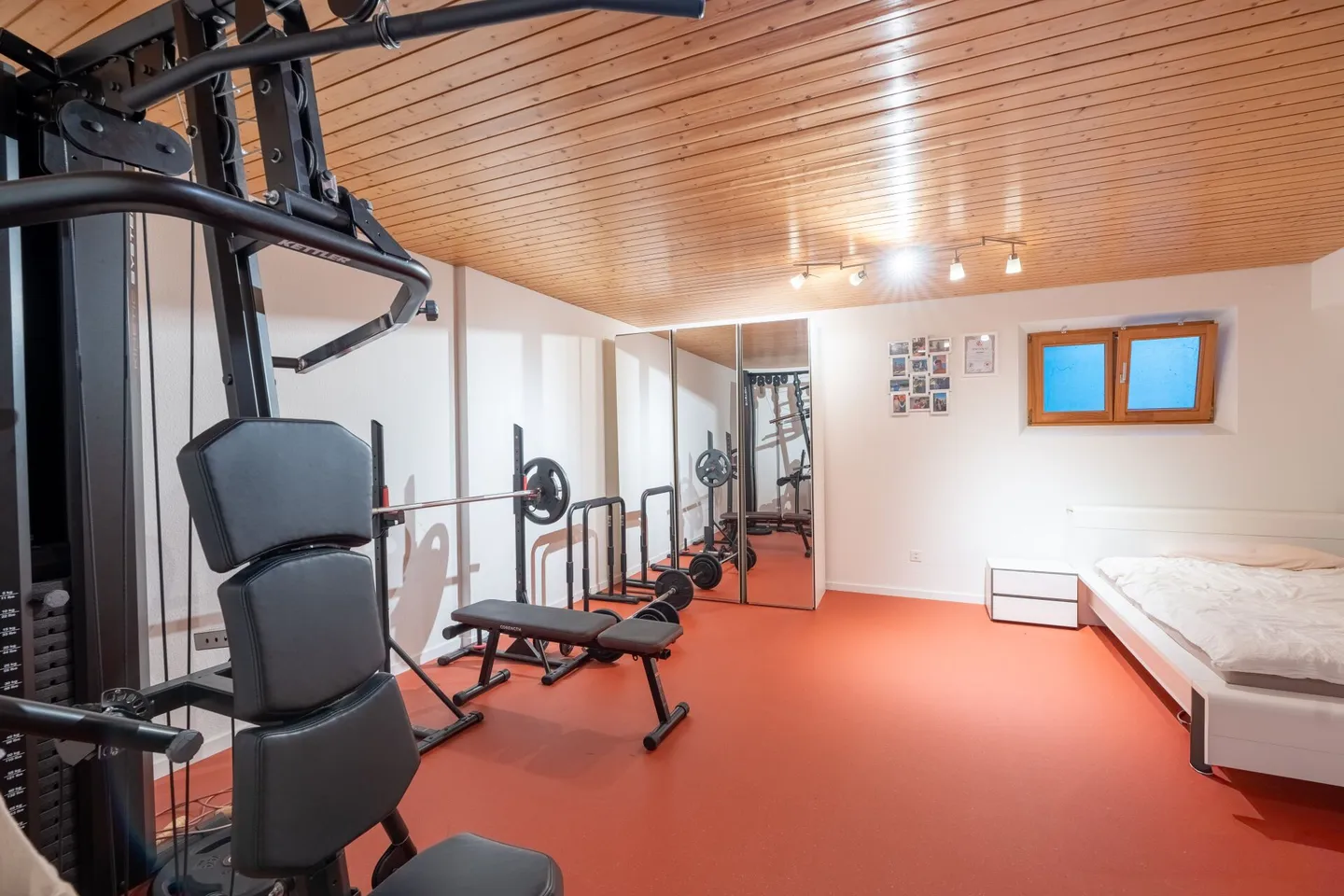 Stylish Maisonette Apartment in Central Location - Photo 11 of 13