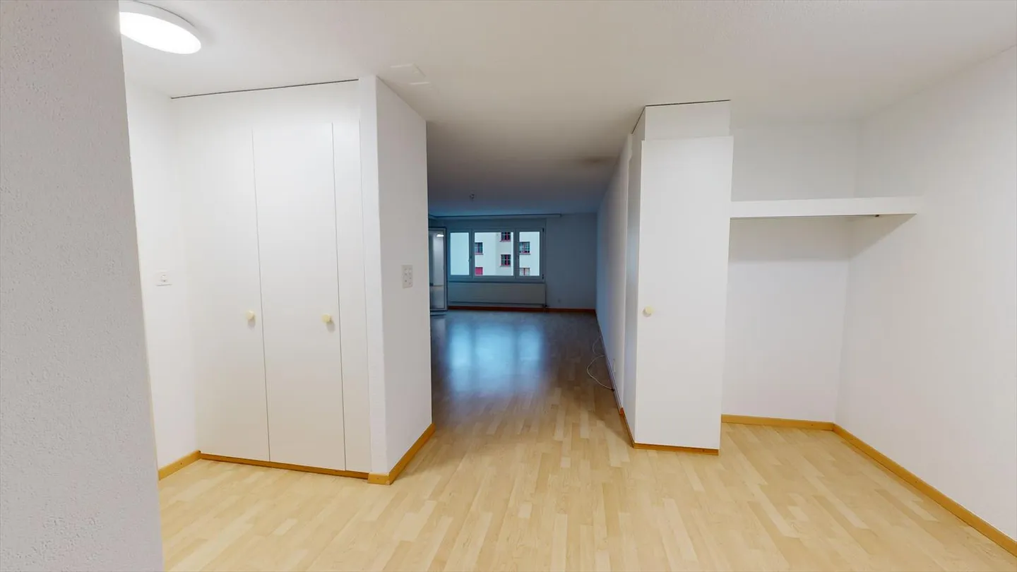 Ampio appartamento di 3,5 stanze - Foto 8 di 9